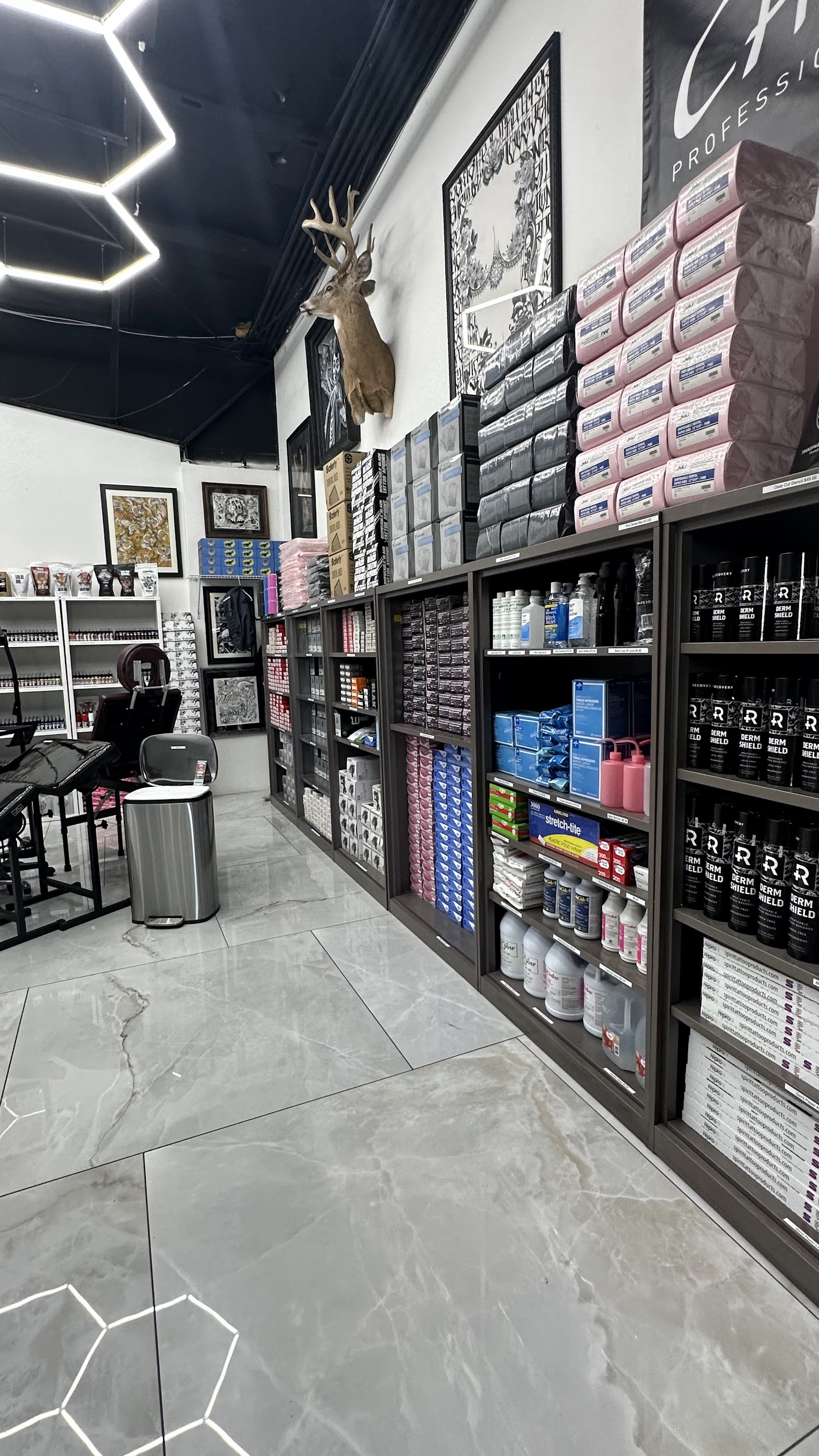 Por Vida Tattoo Supply tattoo work — photo 3