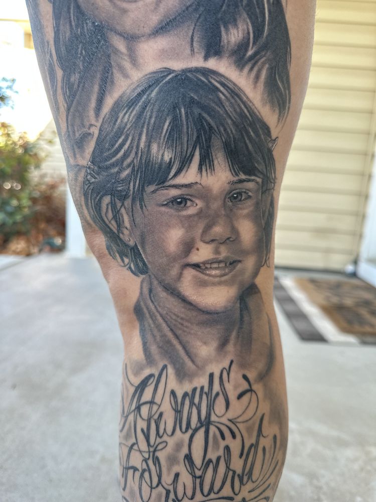 Blackhole Tattoo and Art tattoo work — photo 3