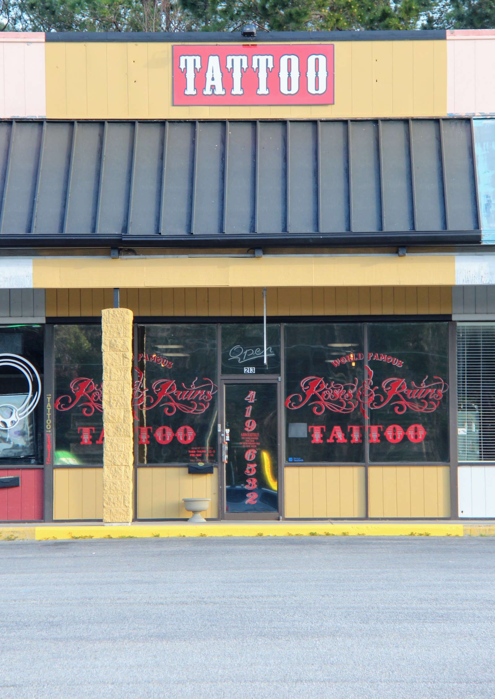 Roses and Ruins Tattoo Summerville tattoo work — photo 2