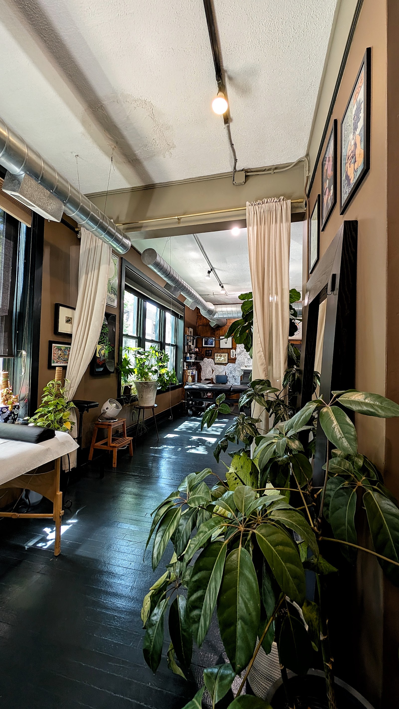 Pioneer Tattoo Studio tattoo parlor in Chicago, IL