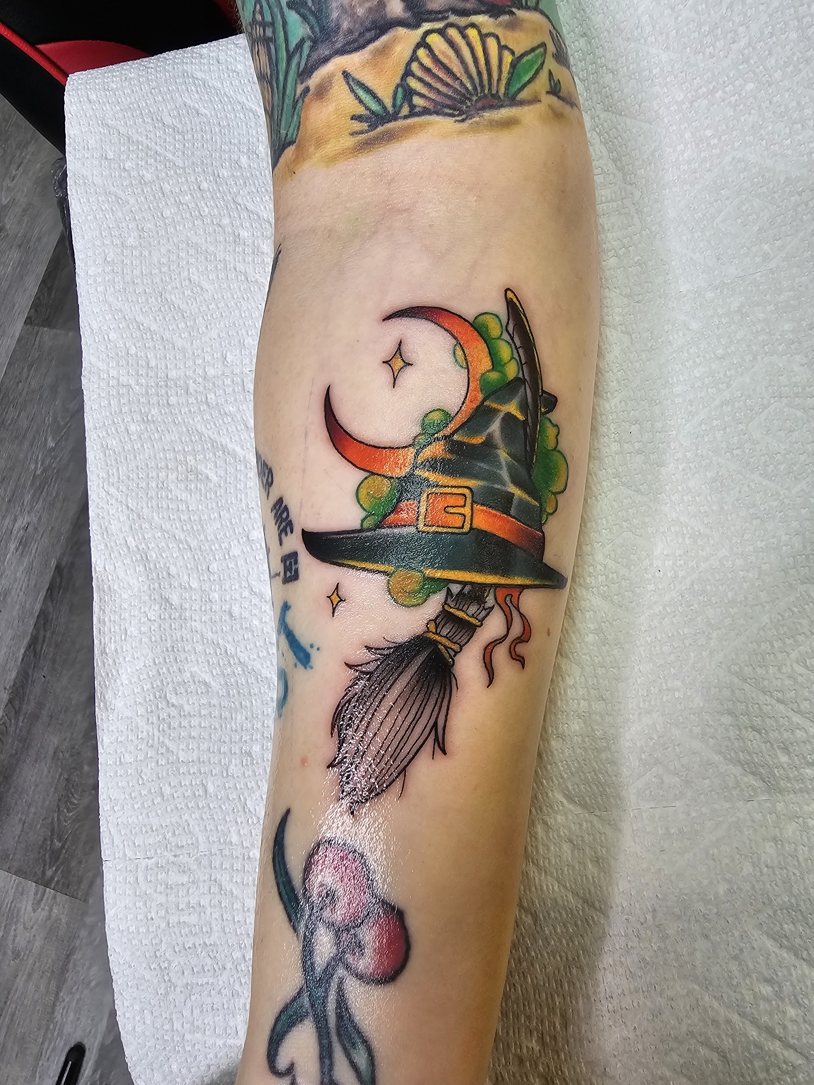 Under the Gun Tattoo Studio tattoo work — photo 2