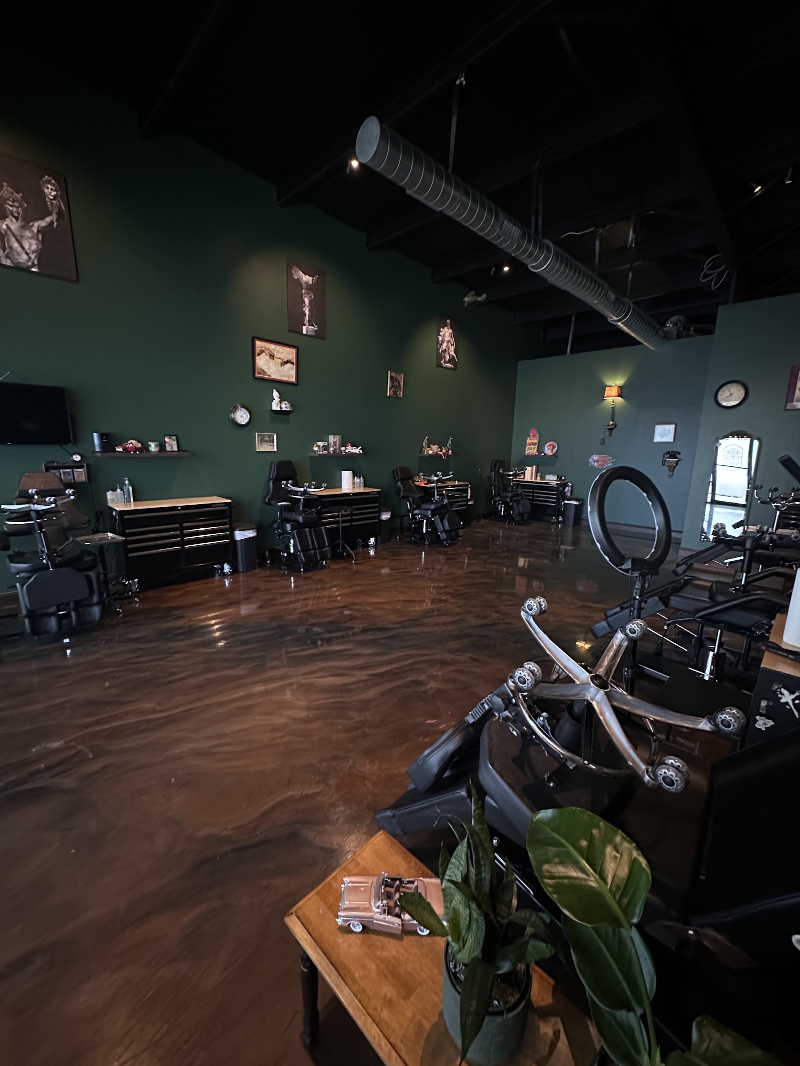 Monument Tattoo Studio tattoo parlor in Dallas, TX