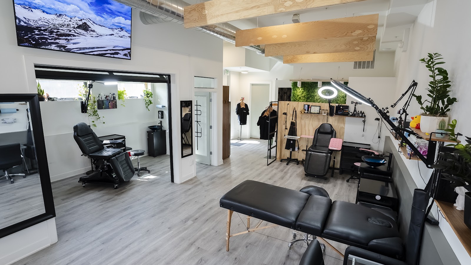 Skyline Tattoo LLC tattoo parlor in Denver, CO
