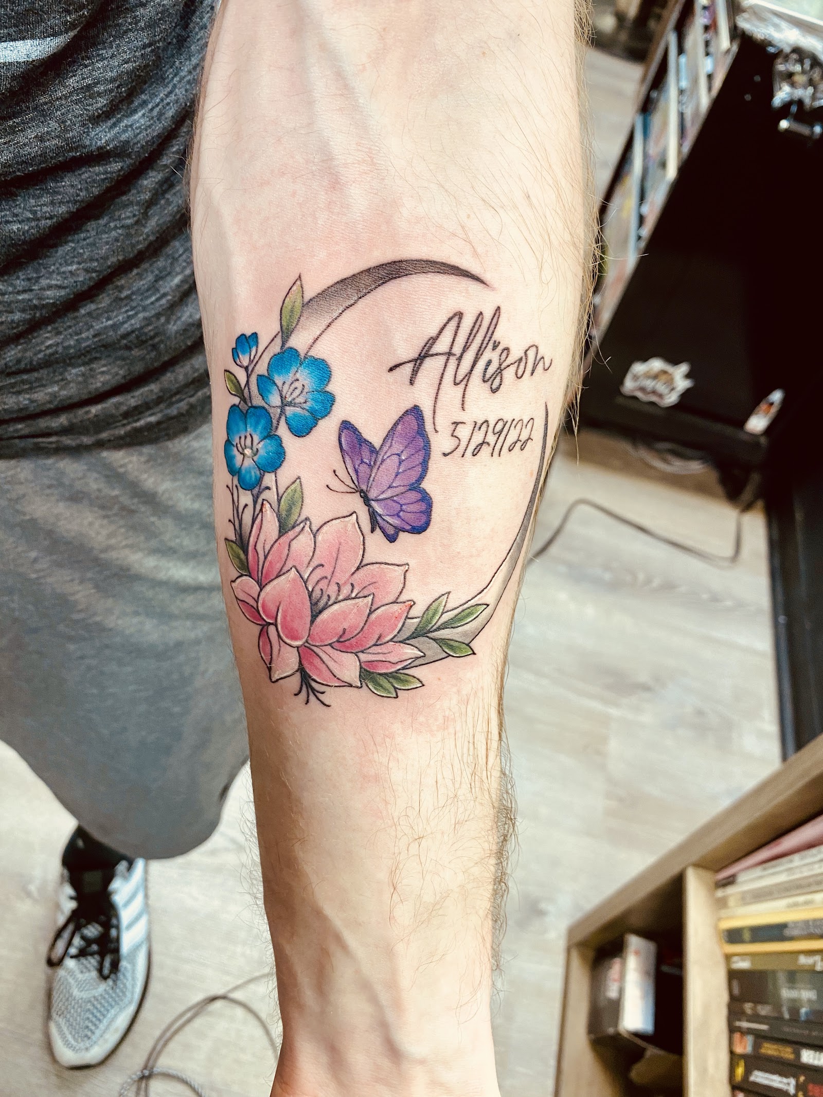 Lucky Gal Tattoo & Piercing Clive tattoo work — photo 2