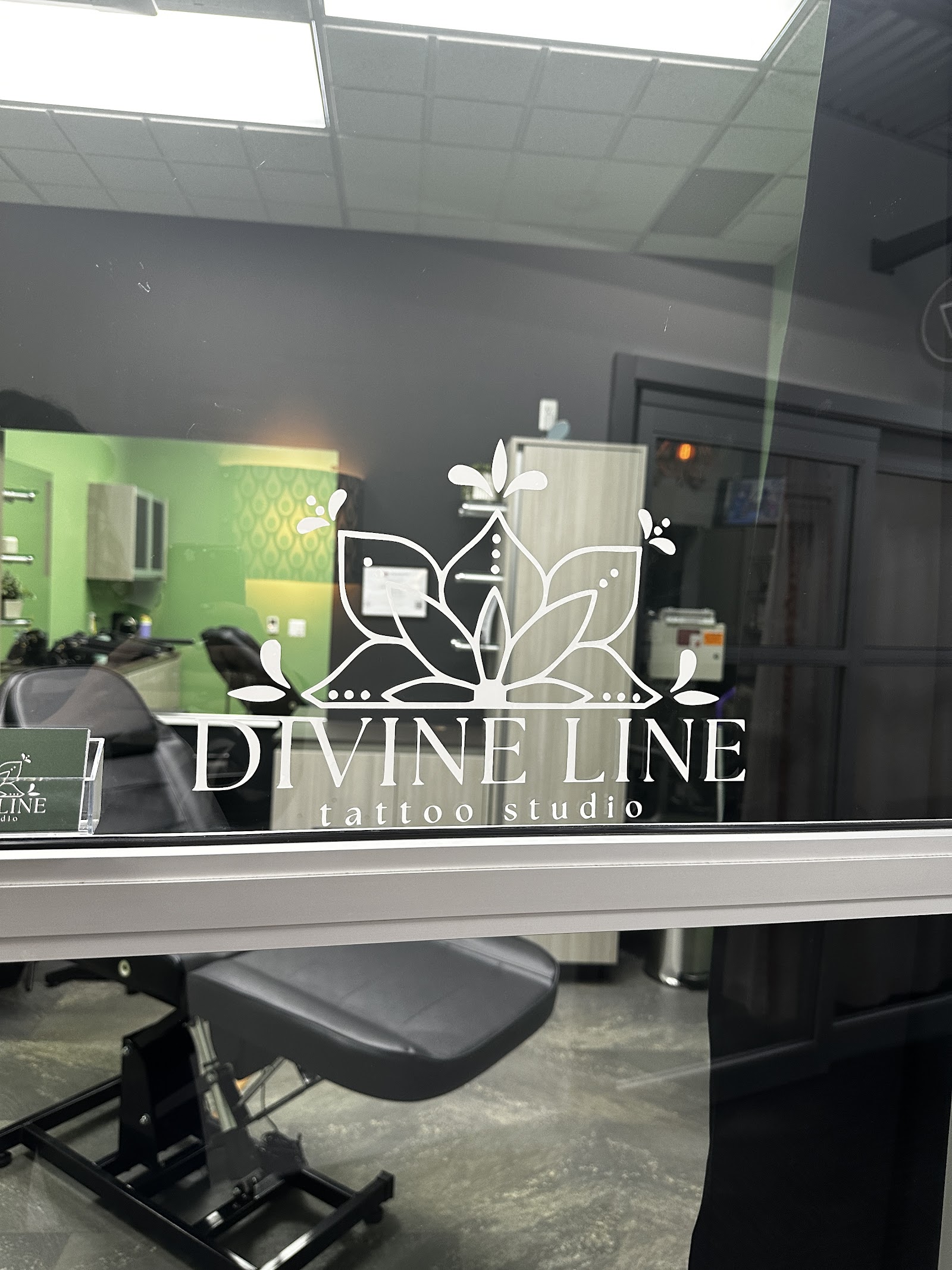 Divine Line Tattoo Studio tattoo work — photo 2