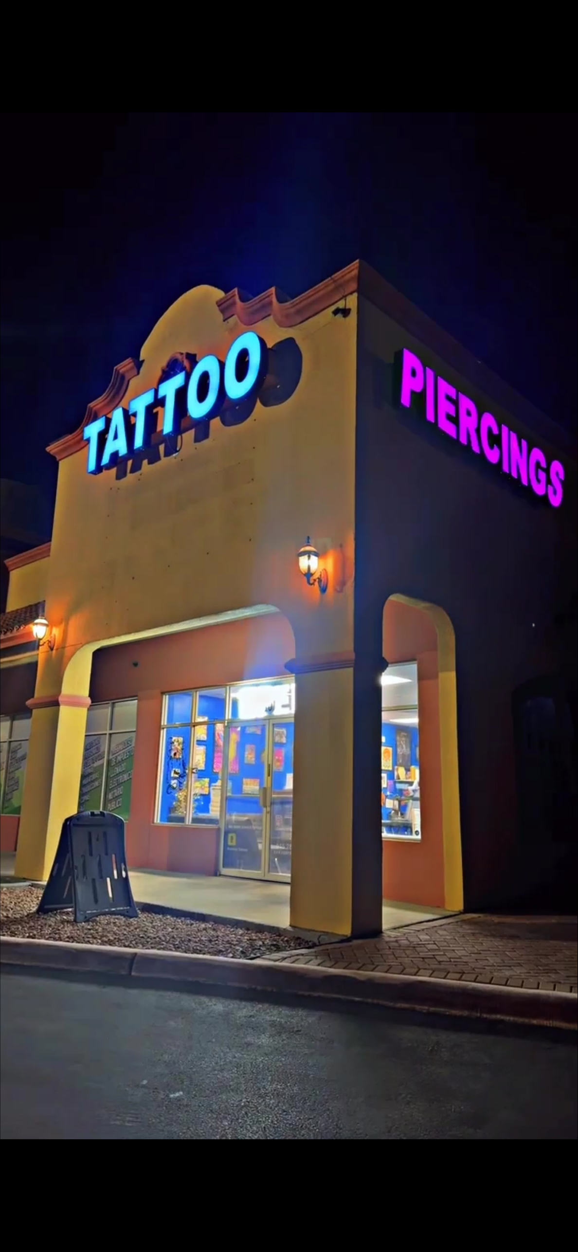 R&R tattoo and piercing studio tattoo parlor in El Paso, TX