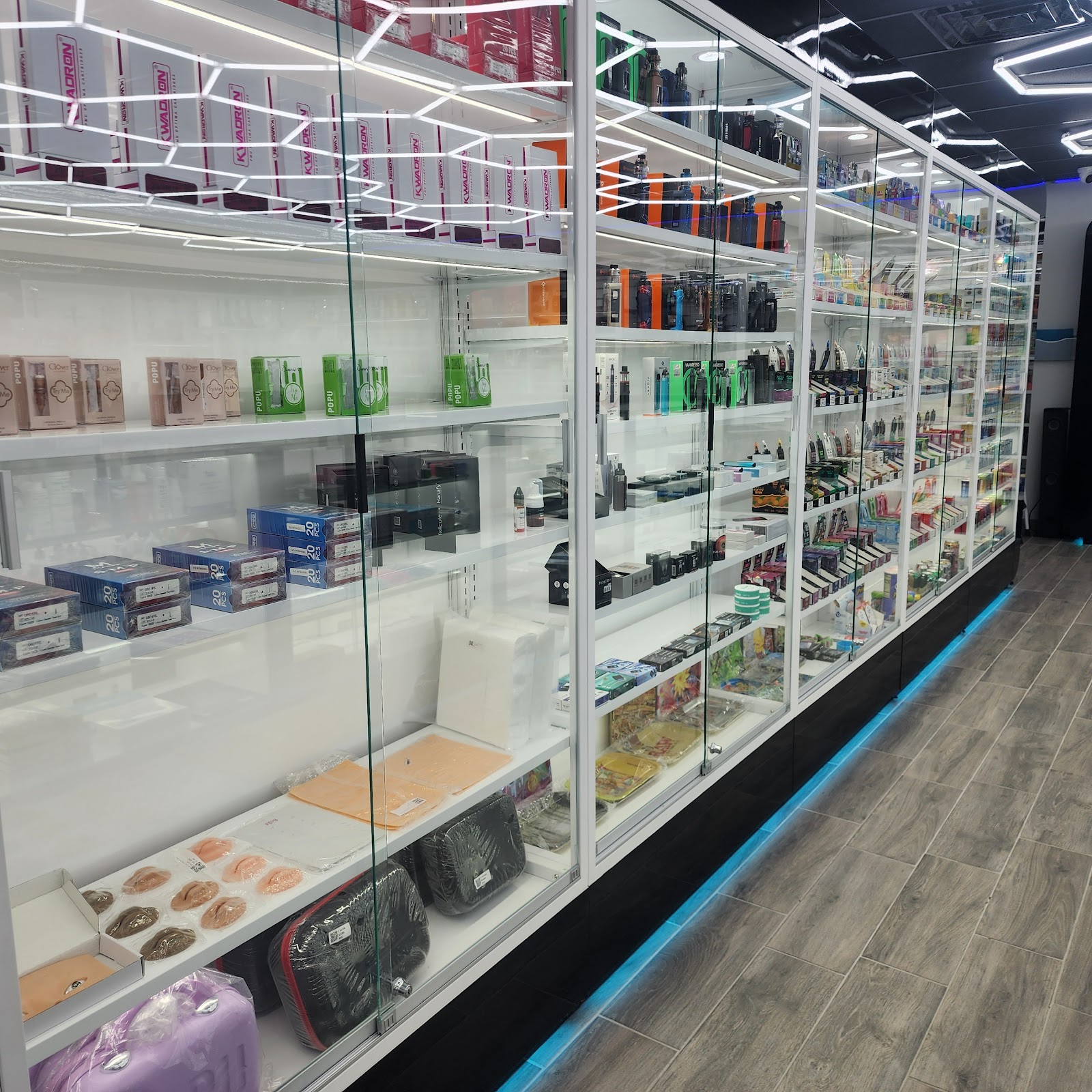 SVT l Smoke Shop, Vapes & Tattoo Supplies tattoo work — photo 3