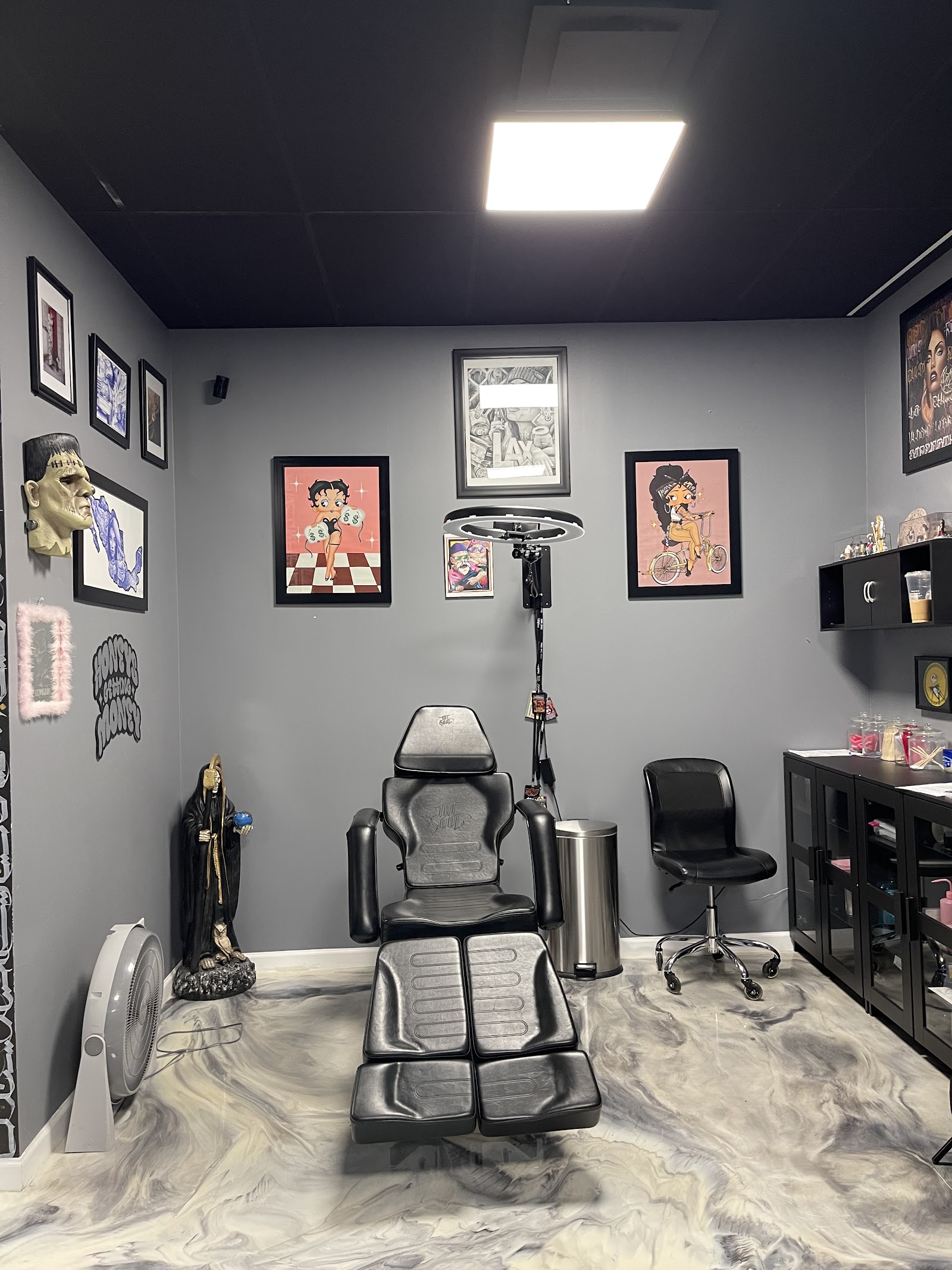 Villains Ink Tattoos & Piercings tattoo parlor in Fort Worth, TX