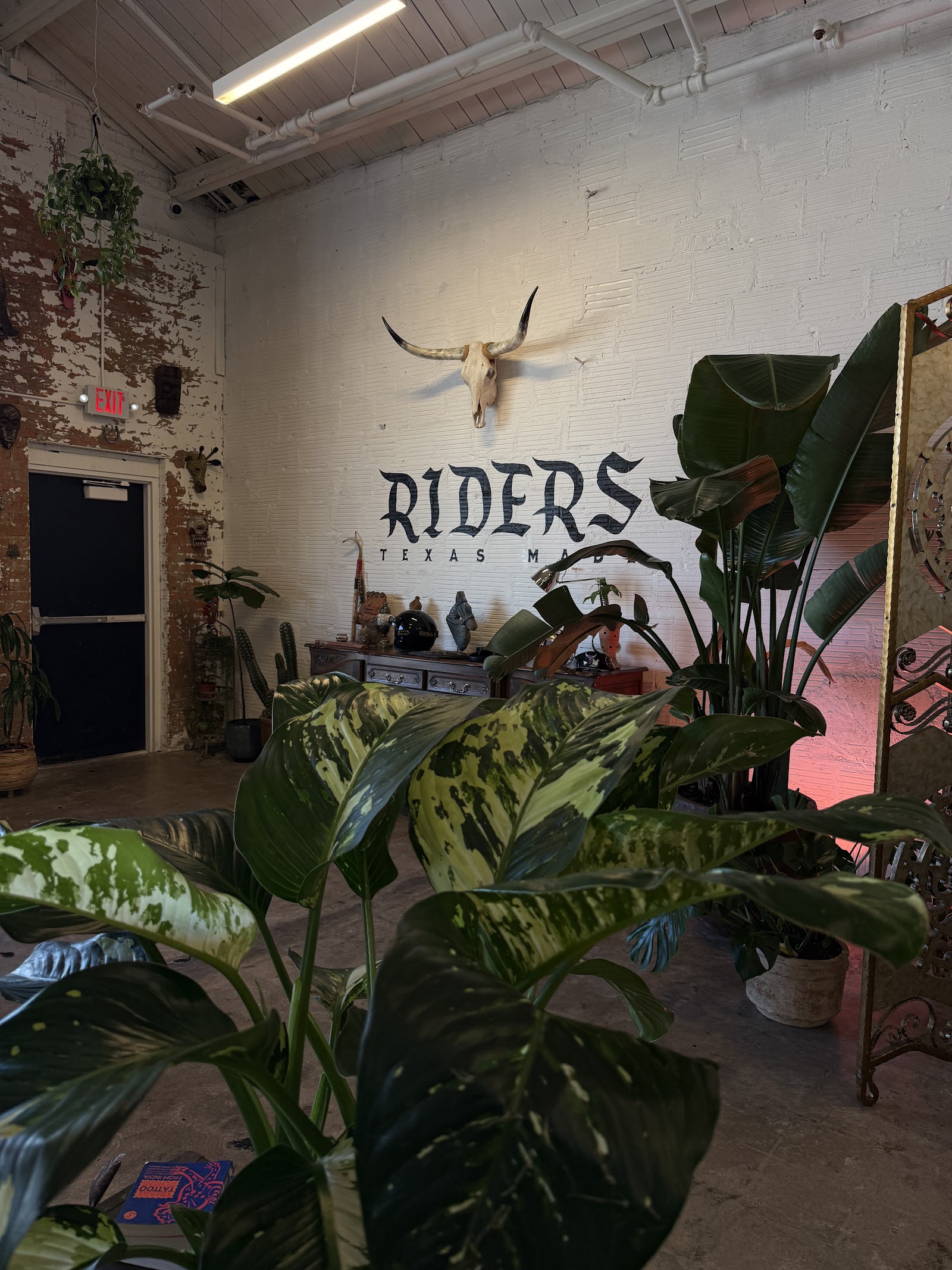 Riders on the Storm Tattoo & Art Shop tattoo parlor in Houston, TX