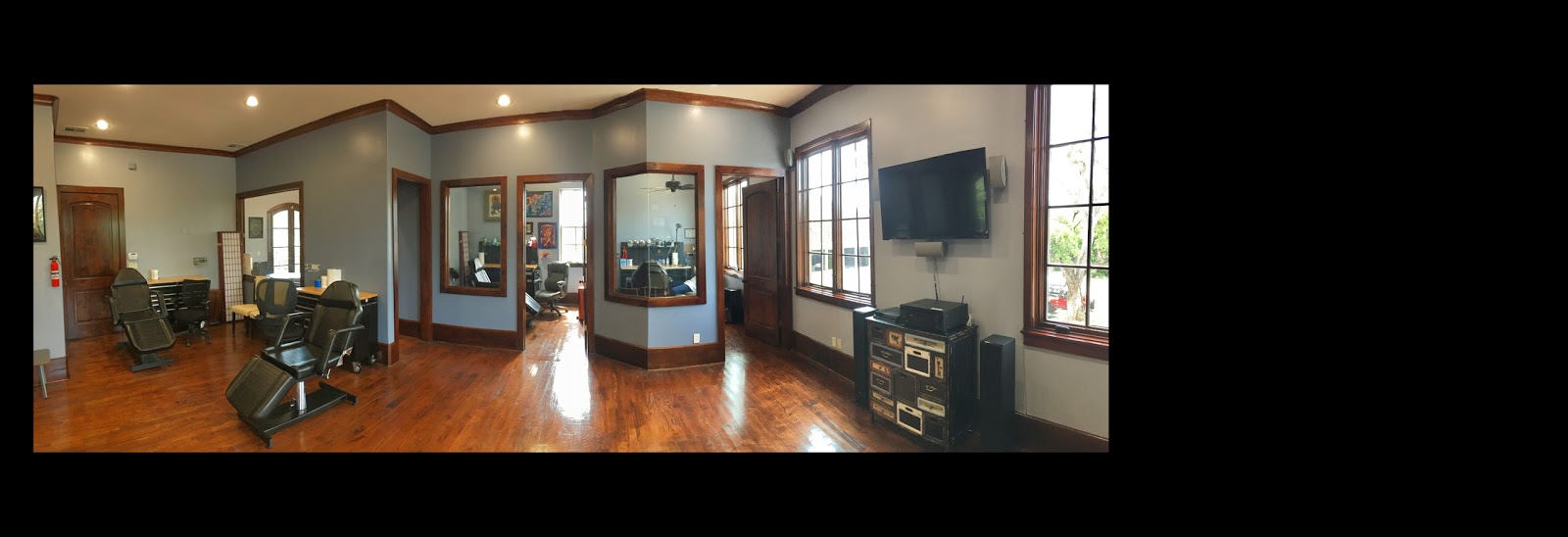 Primary Colors Tattoo tattoo parlor in Houston, TX