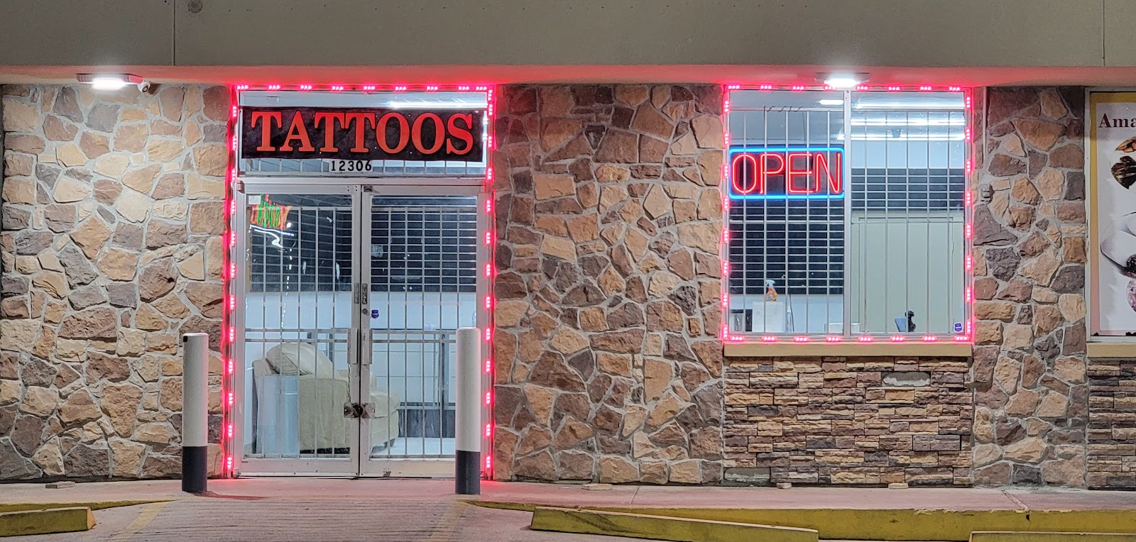 24/7 TATTOOS AND PIERCINGS — tattoo studio near Missouri City