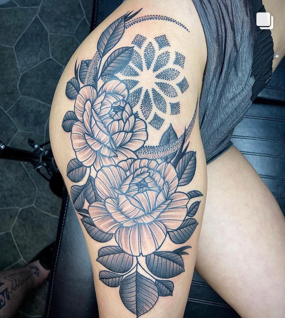 Divine Lines Tattoo tattoo work — photo 3