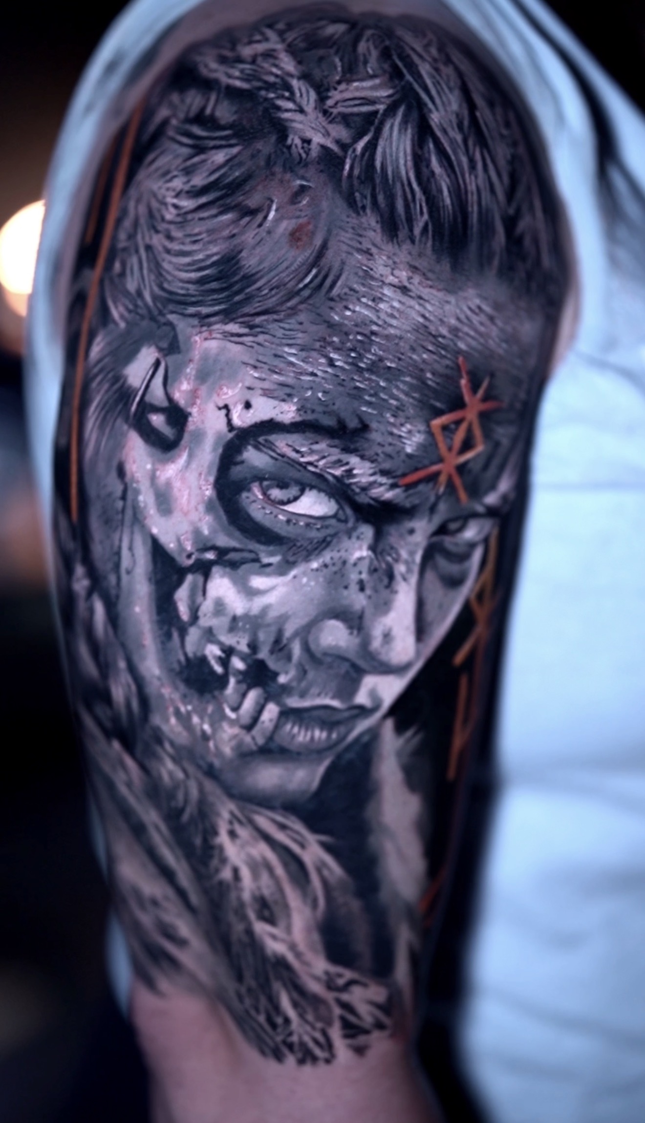 GRAY WOLF TATTOO tattoo work — photo 2