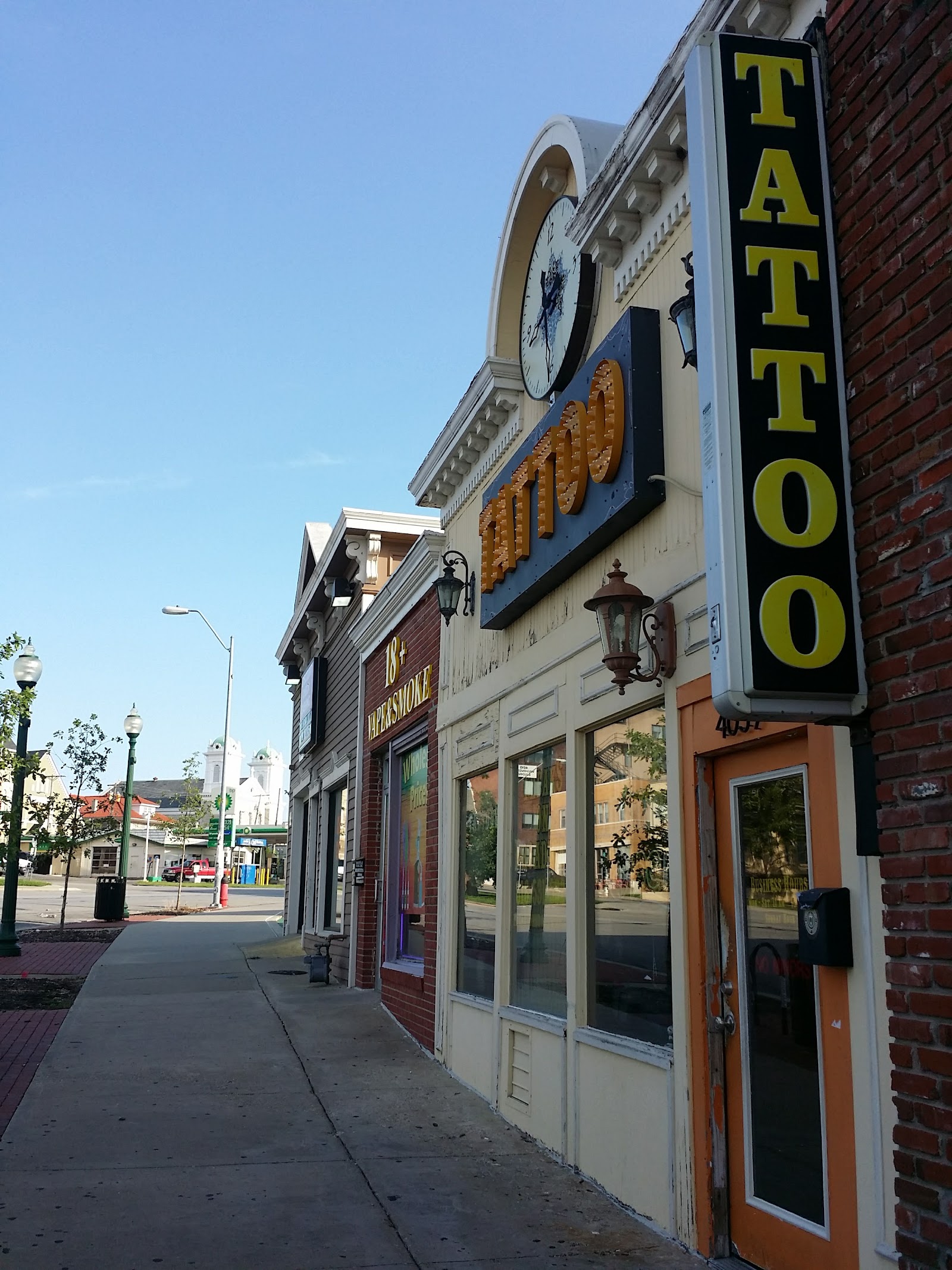 Freaks on Broadway — tattoo studio in Kansas City