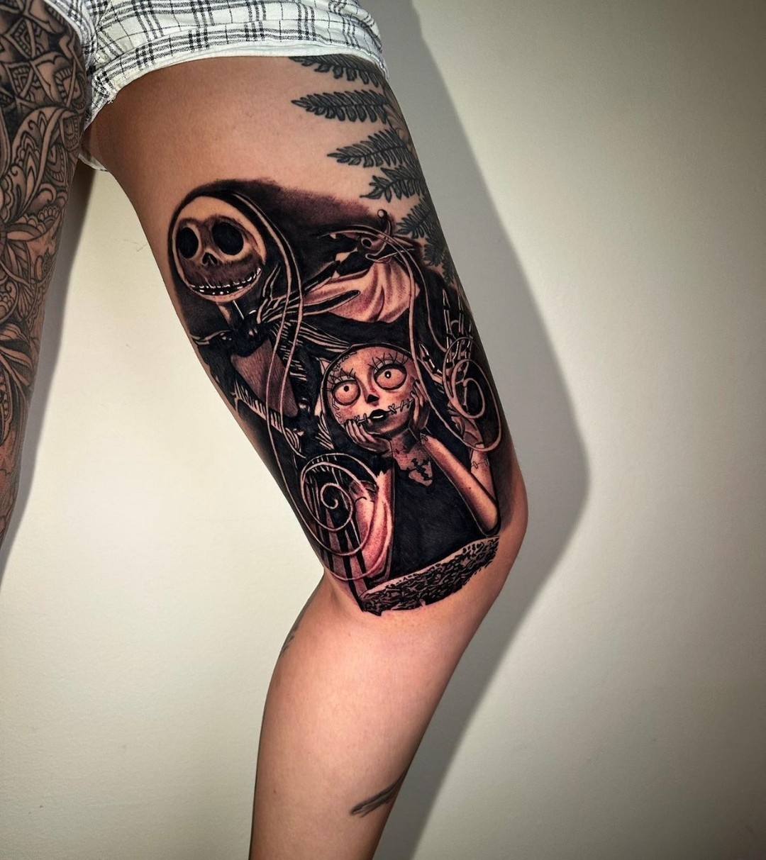 Skin Design Tattoo Las Vegas Caesars Palace tattoo work — photo 3