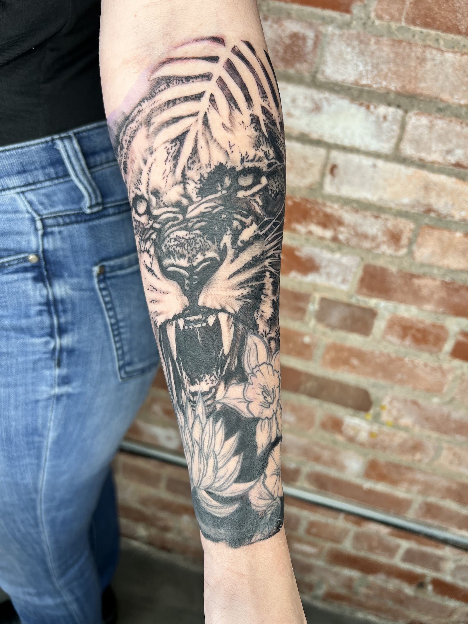 Abandon Customs Tattoo Studio tattoo work — photo 3