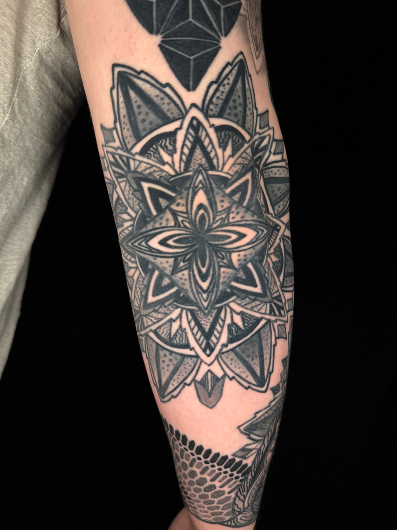 Ritual Moon Tattoo & Tarot tattoo work — photo 2