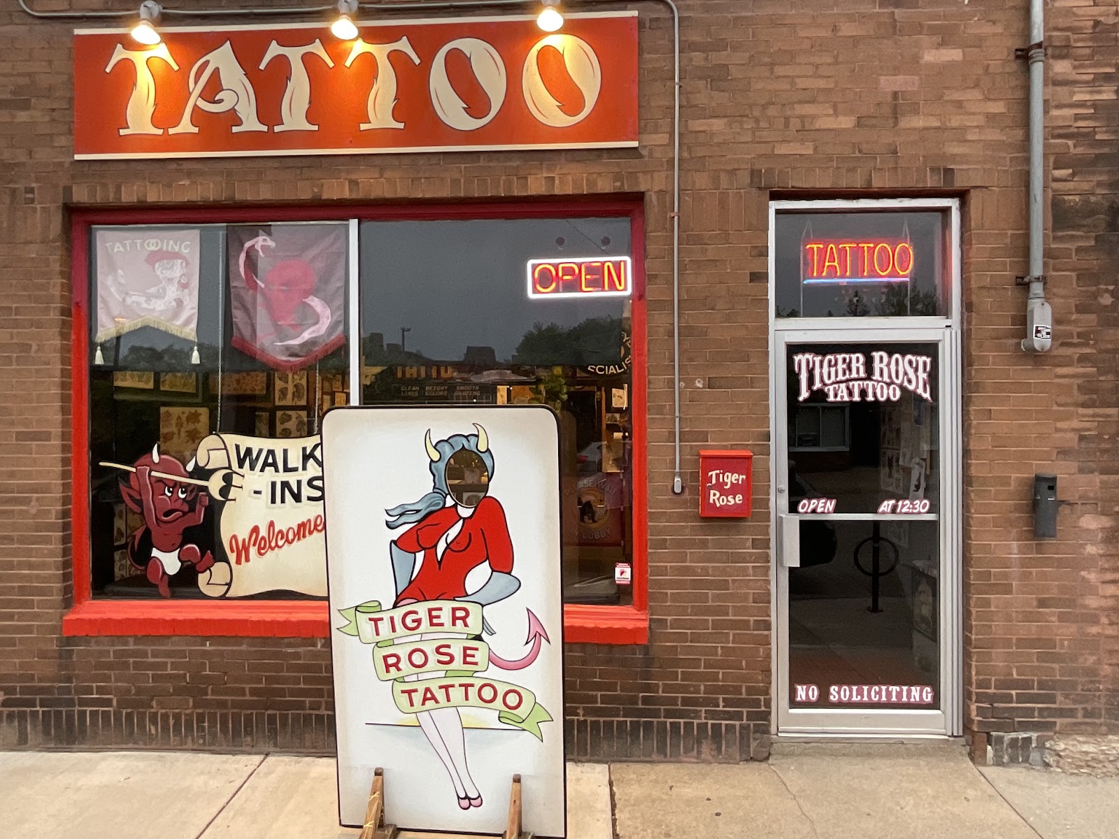 Tiger Rose Tattoo - Walk-ins Welcome! tattoo work — photo 2