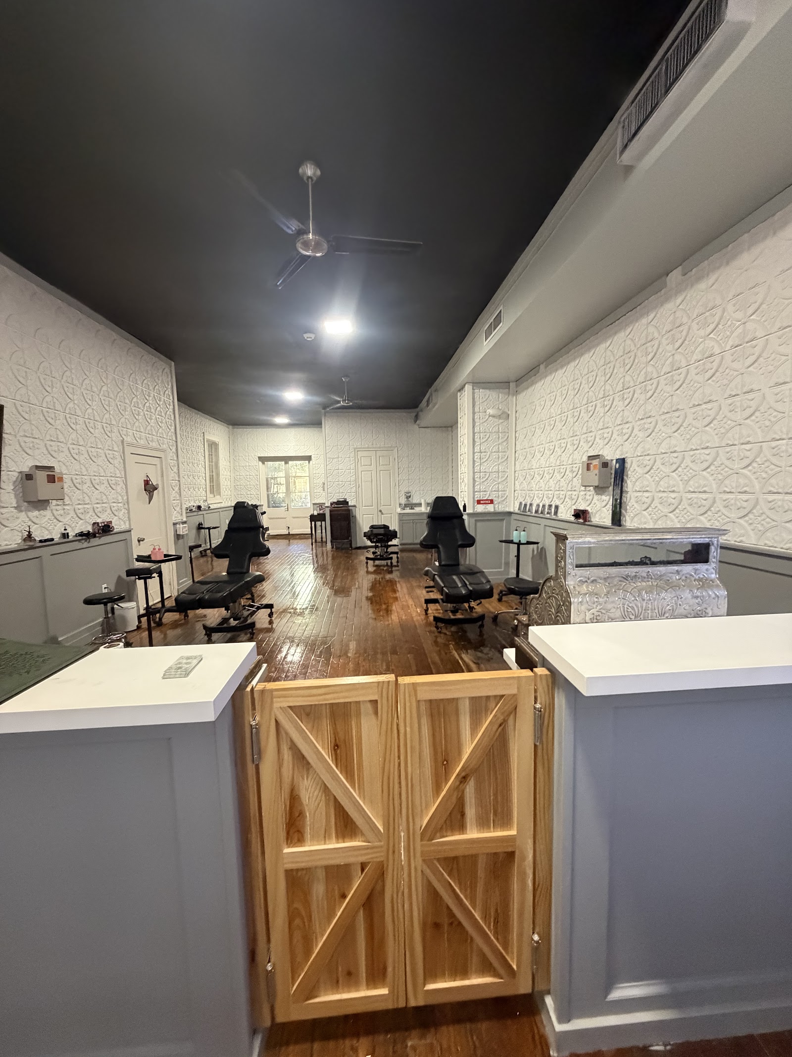Salon De Tatouage tattoo work — photo 2