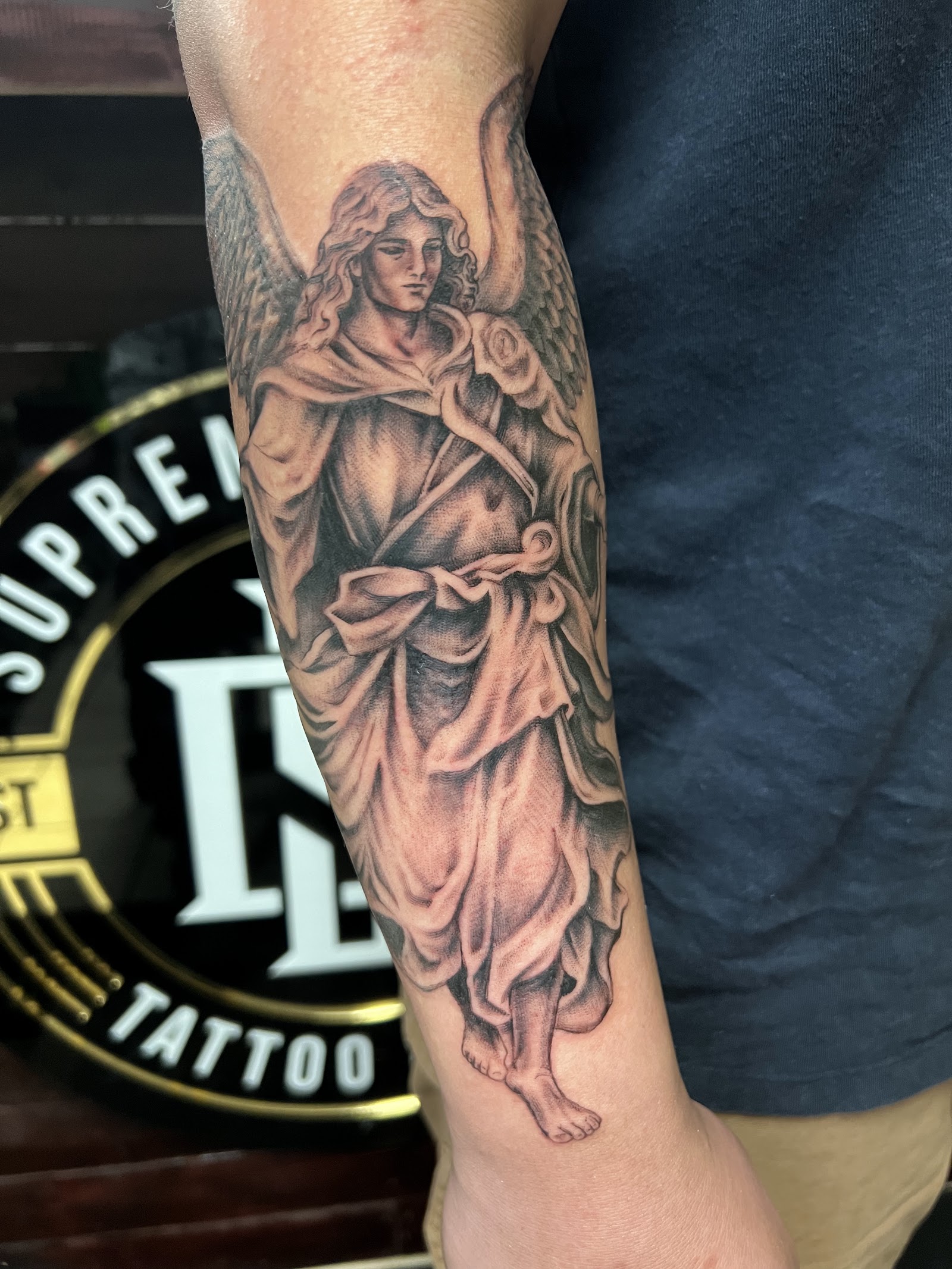 Supreme Canvas Tattoo tattoo work — photo 3