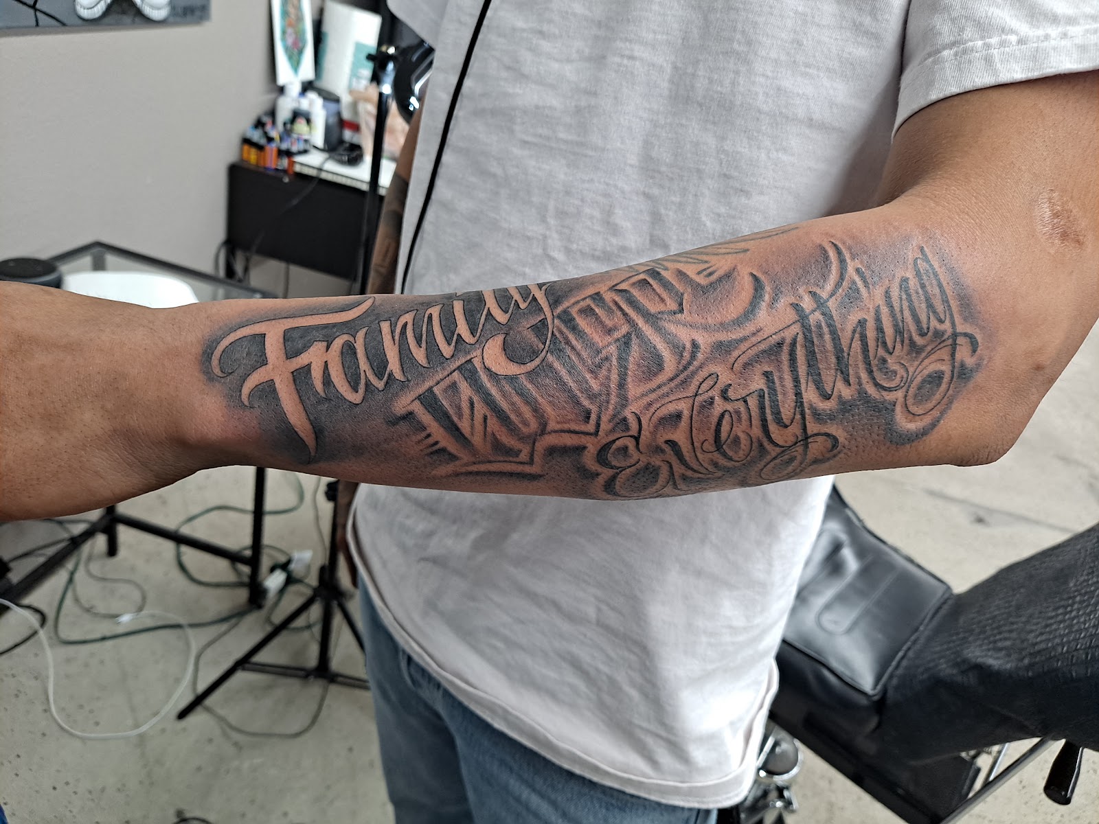 Mobile Tattoos And Piercings tattoo work — photo 3