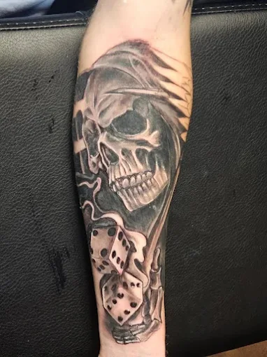 GreyWash Ink Tattoo tattoo work — photo 2