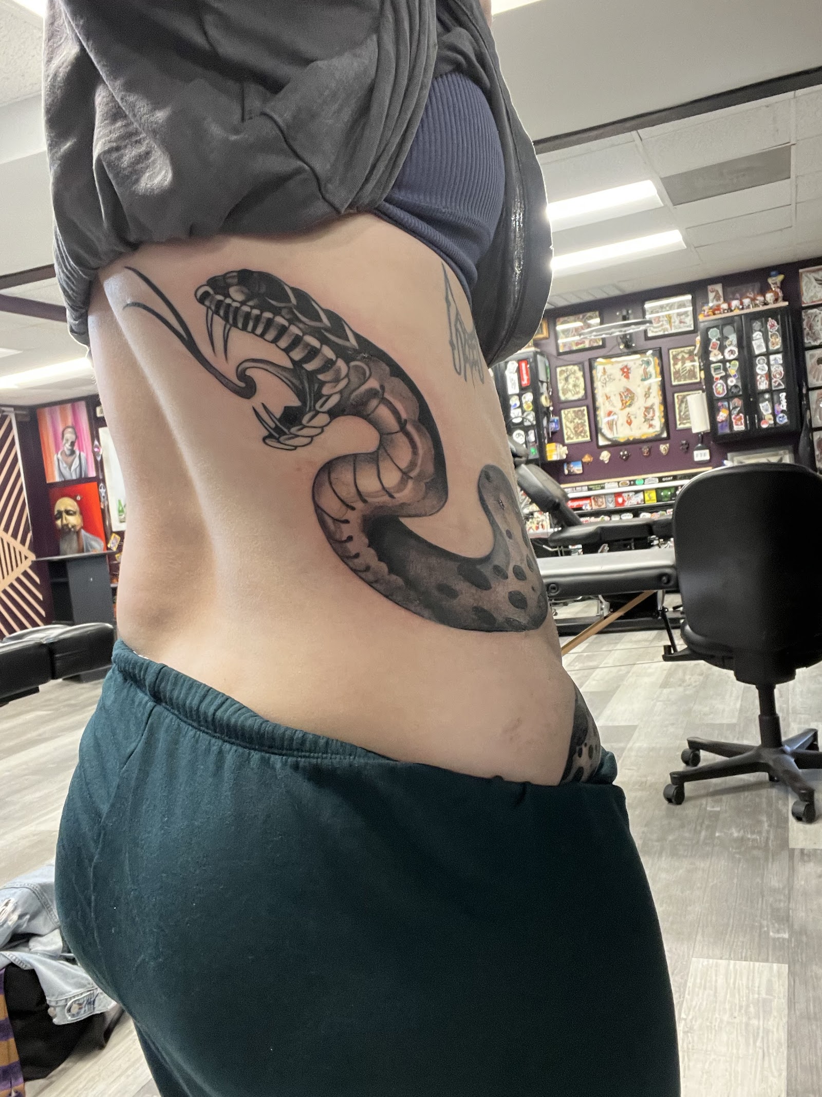 Golden Coils Tattoo tattoo work — photo 2
