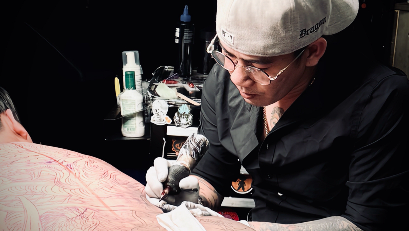 Dragon tattoo Rong Viet tattoo parlor in Seattle, WA