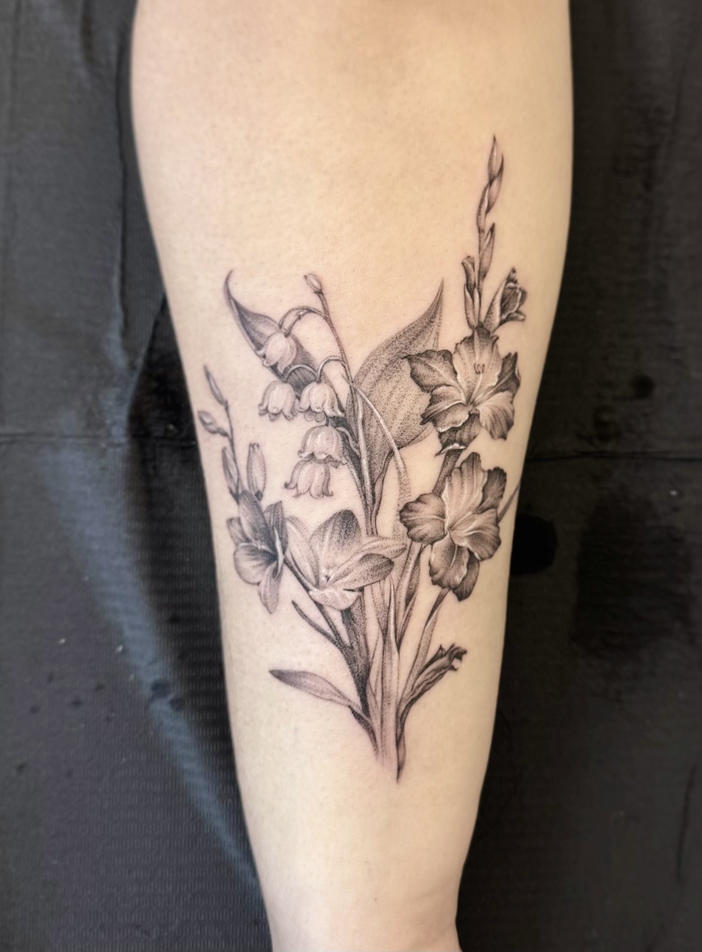 Off-Gray Studio tattoo work — photo 2