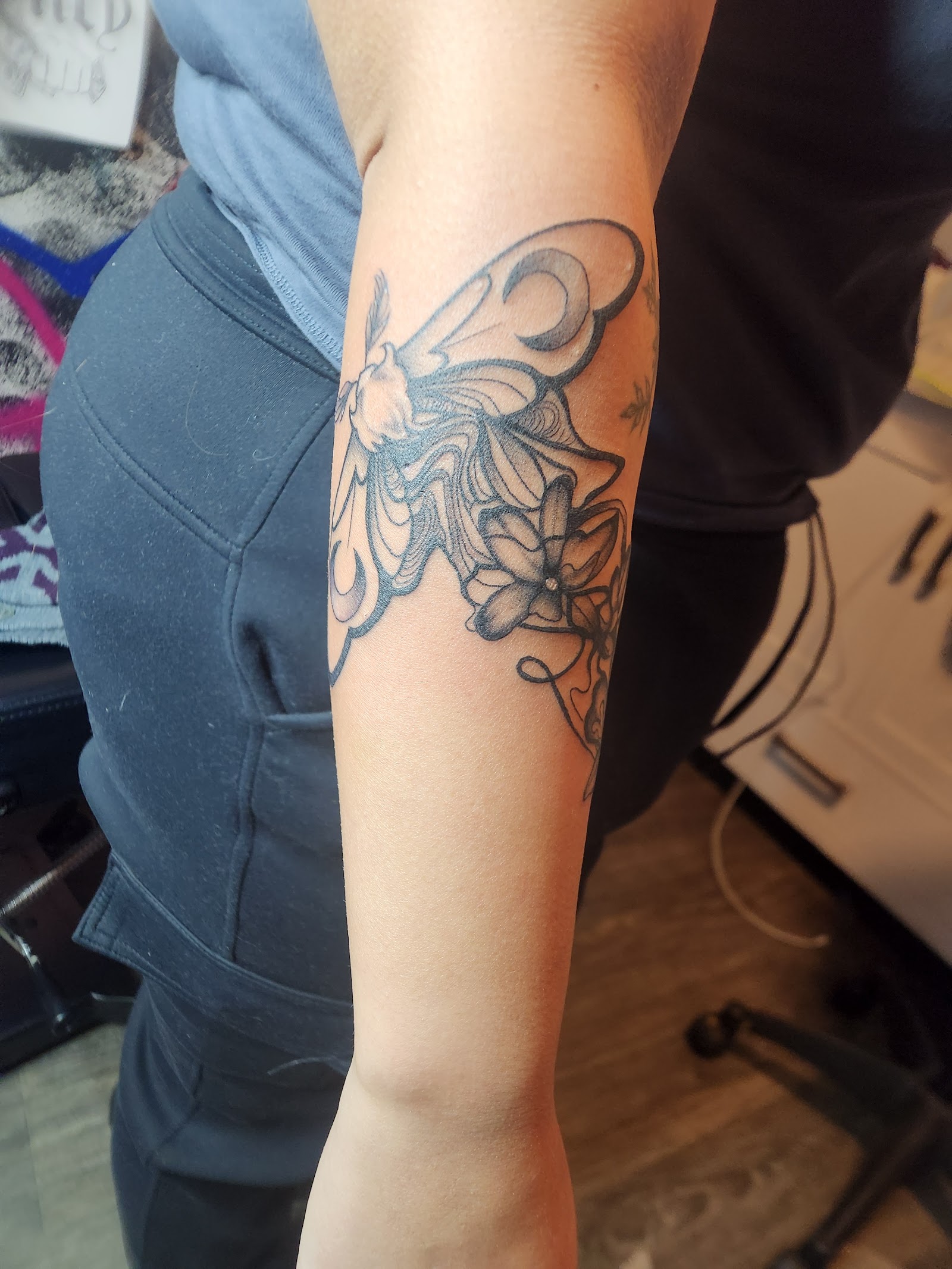 Golden Dragoness Tattoo and Art Collective tattoo work — photo 2