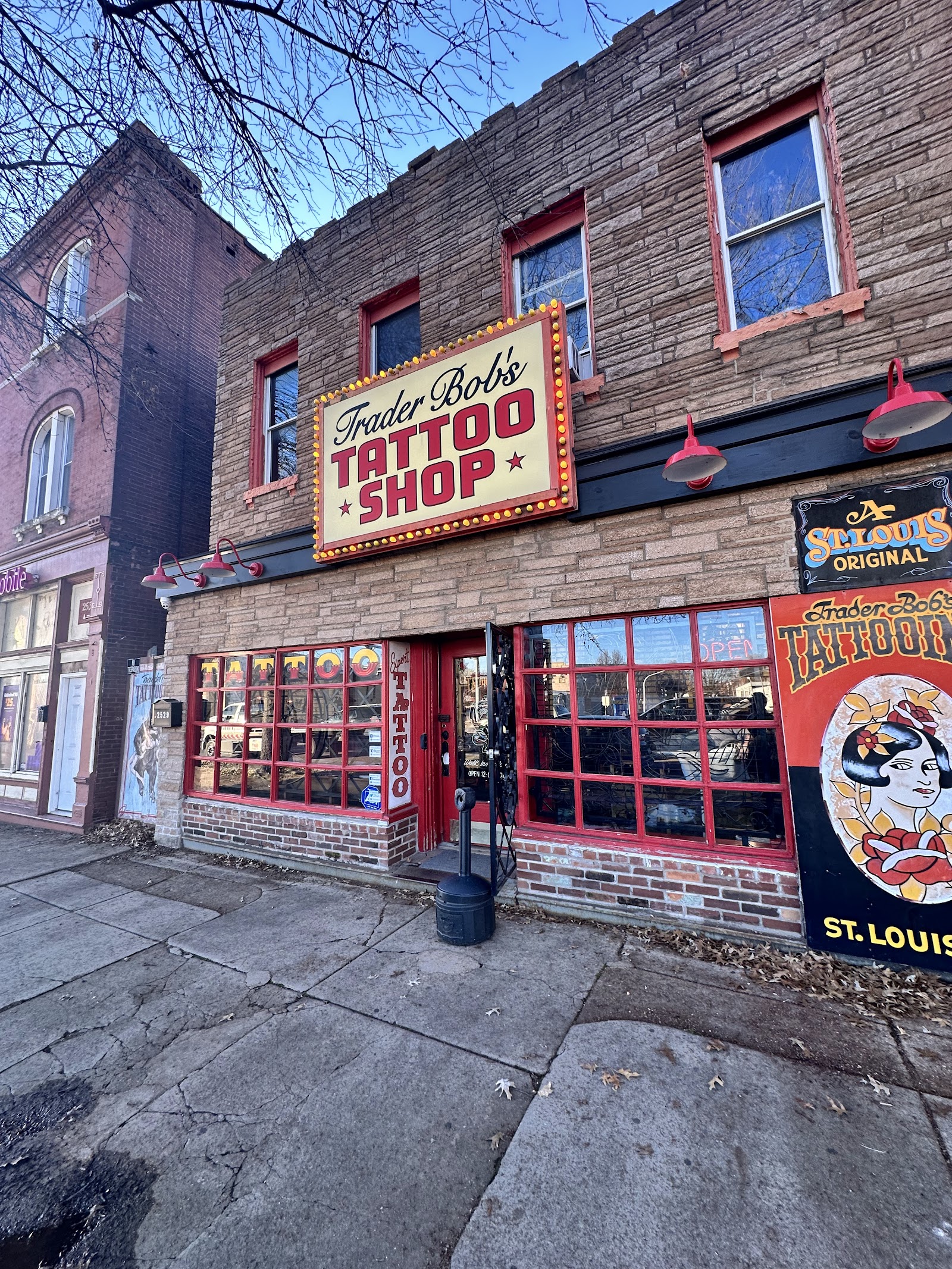 Trader Bob's Tattoo Shop — tattoo studio in St. Louis