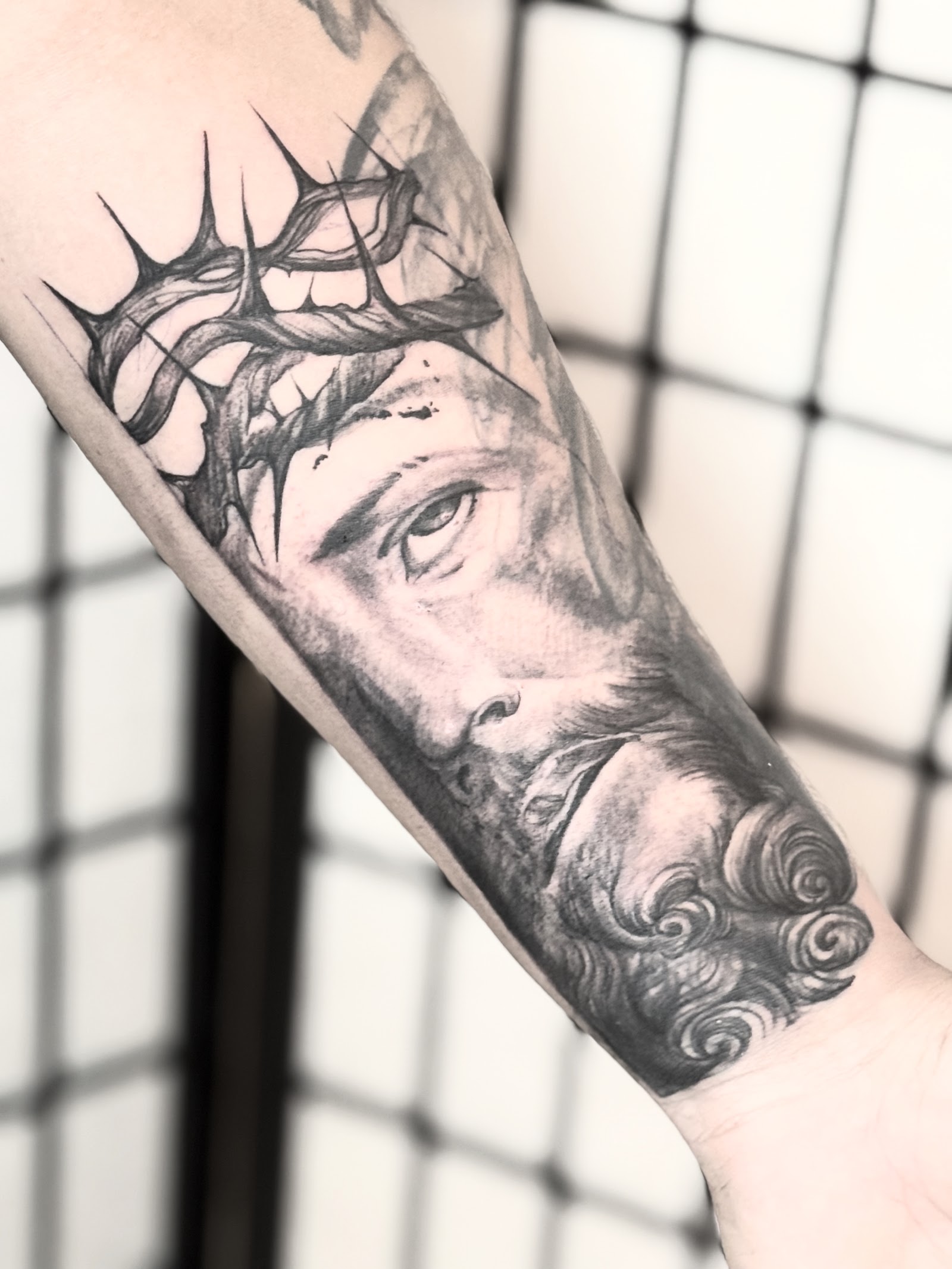 Broken Clover Tattoo, Laser, and Piercing tattoo work — photo 2