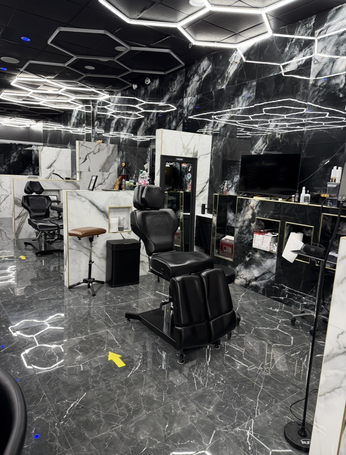 Royal Ink Tattoos And Piercings tattoo parlor in Tulsa, OK