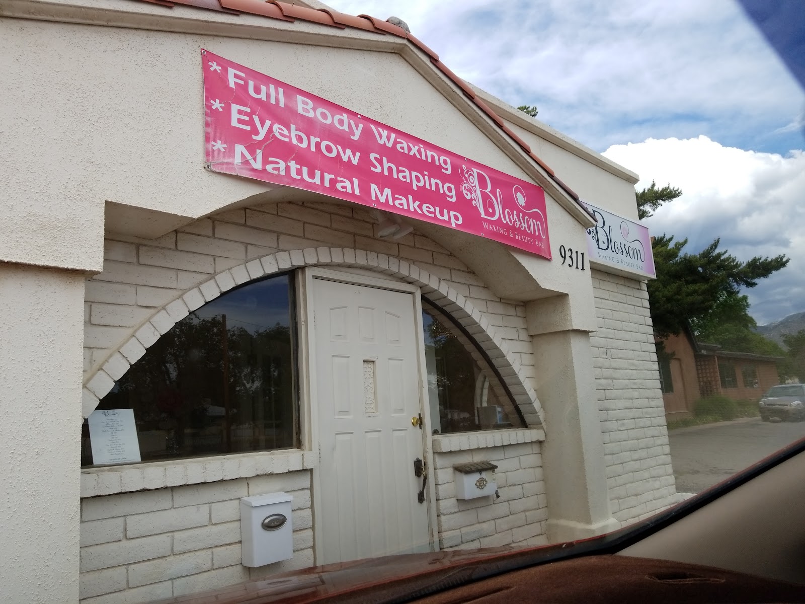 Blossom Waxing & Beauty Bar — photo 2