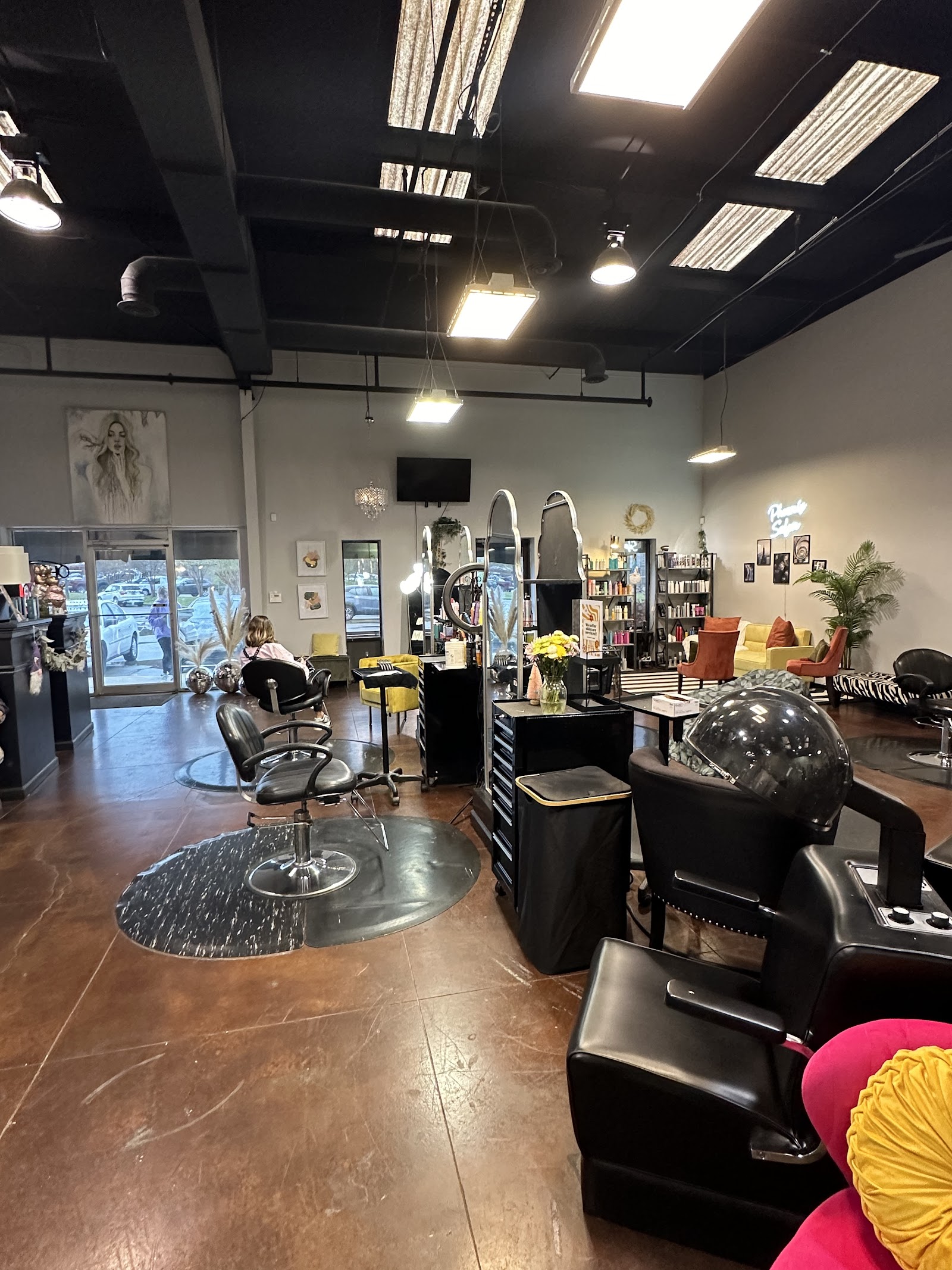 Phoenix Salon — photo 2