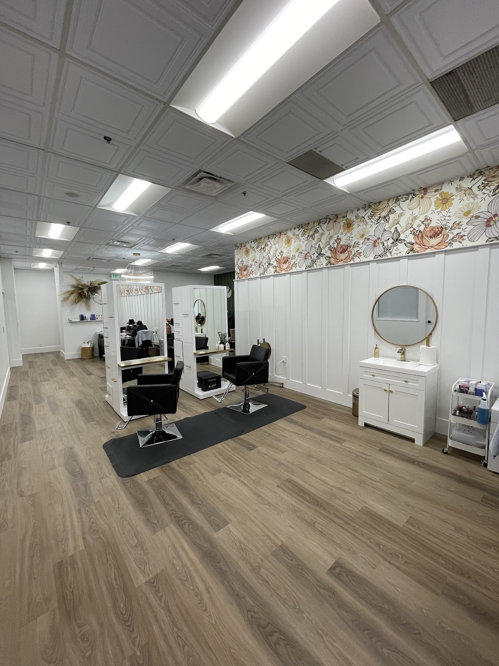 Bombshell Studio Salon — photo 2