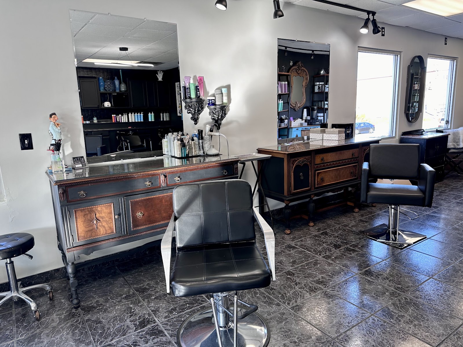 Pryzm Salon & Spa — photo 2