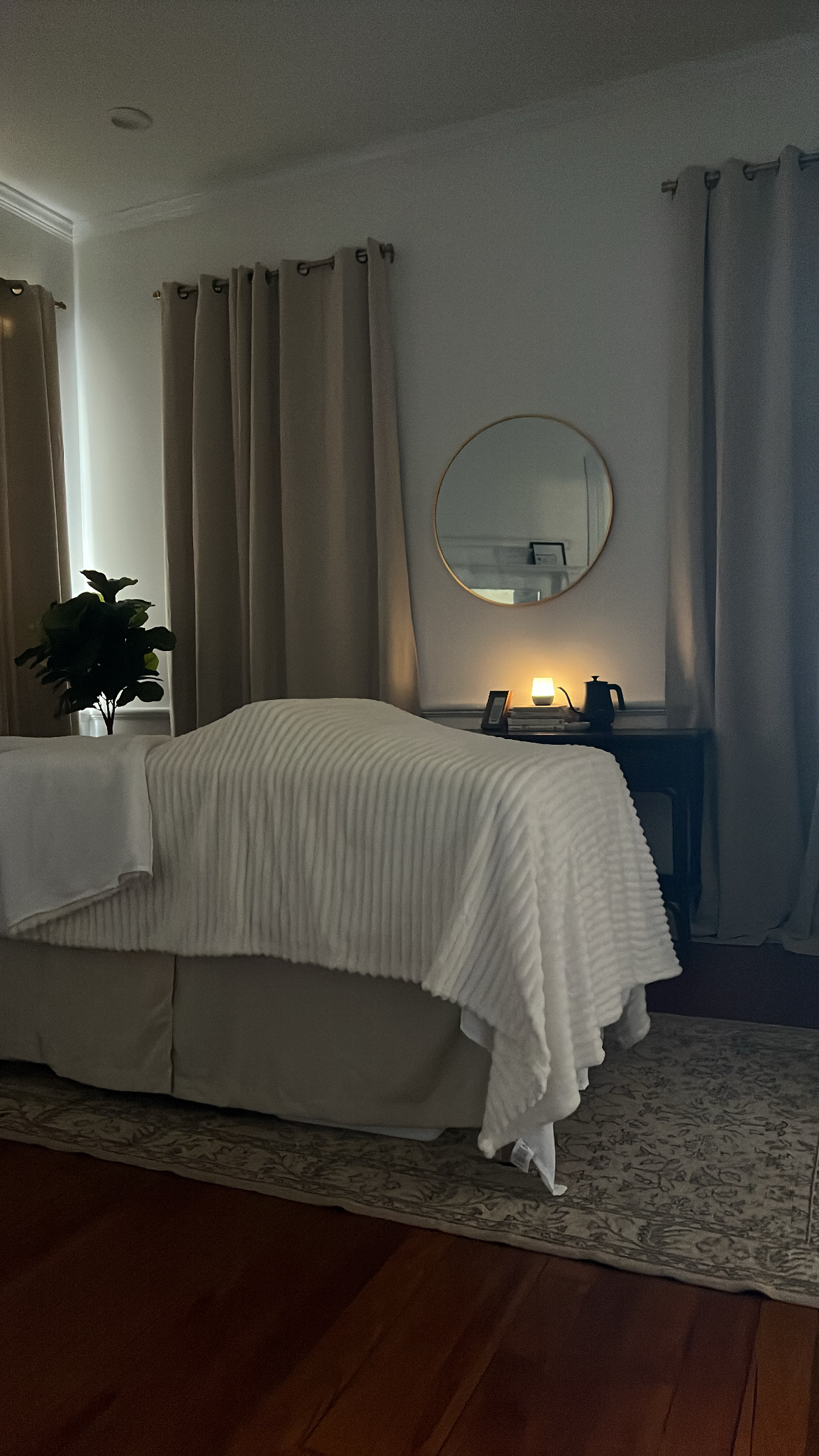 The Facial Room — photo 2