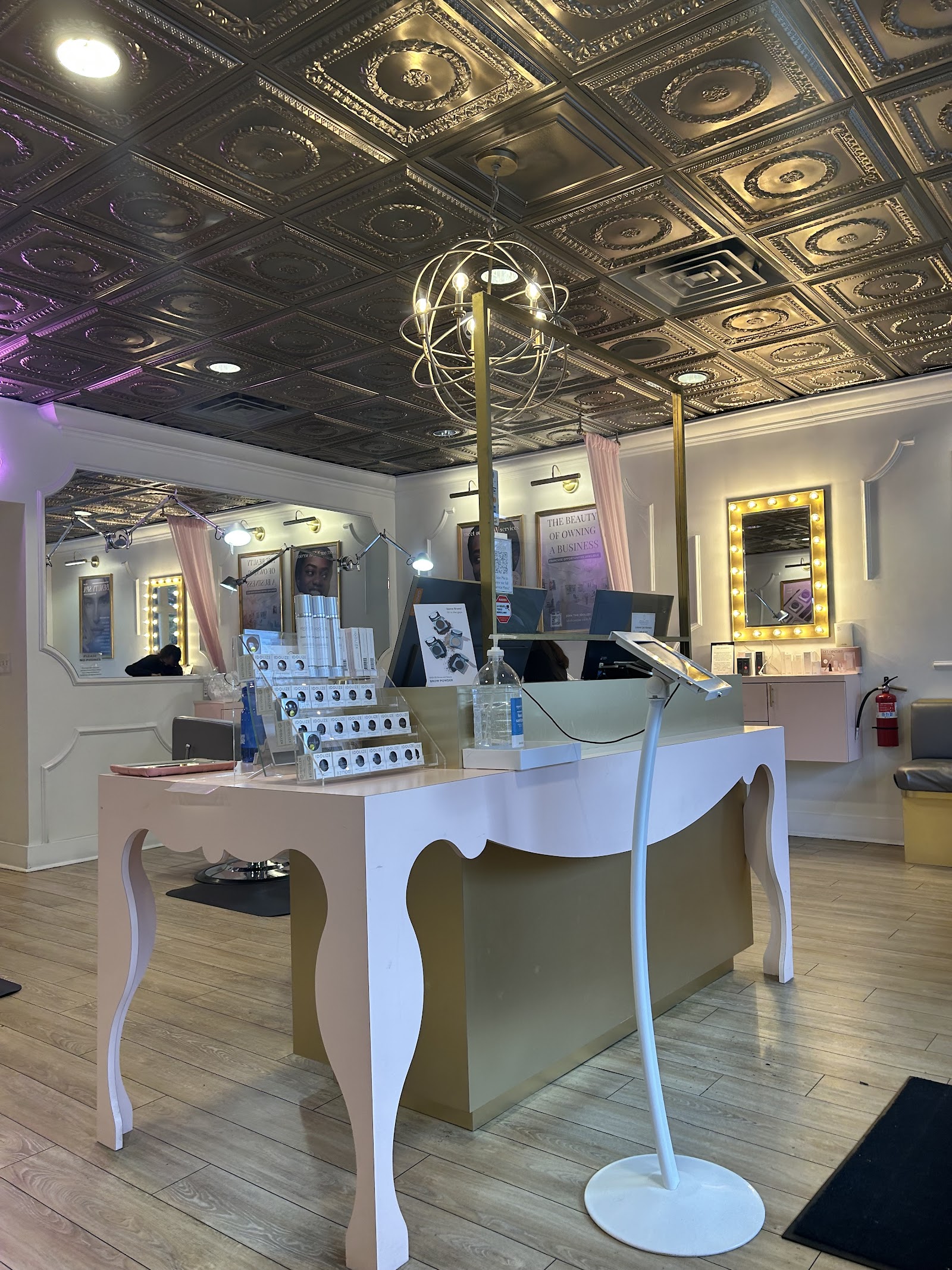 IDOLIZE Brows And Beauty Dilworth — photo 3