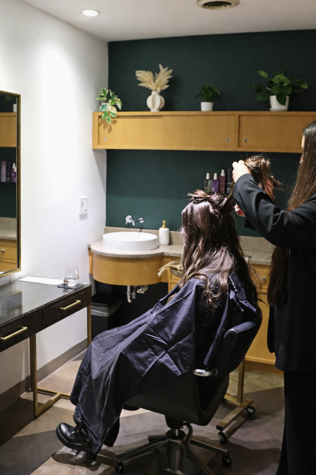 W Salon Spa & Wine Bar — photo 3