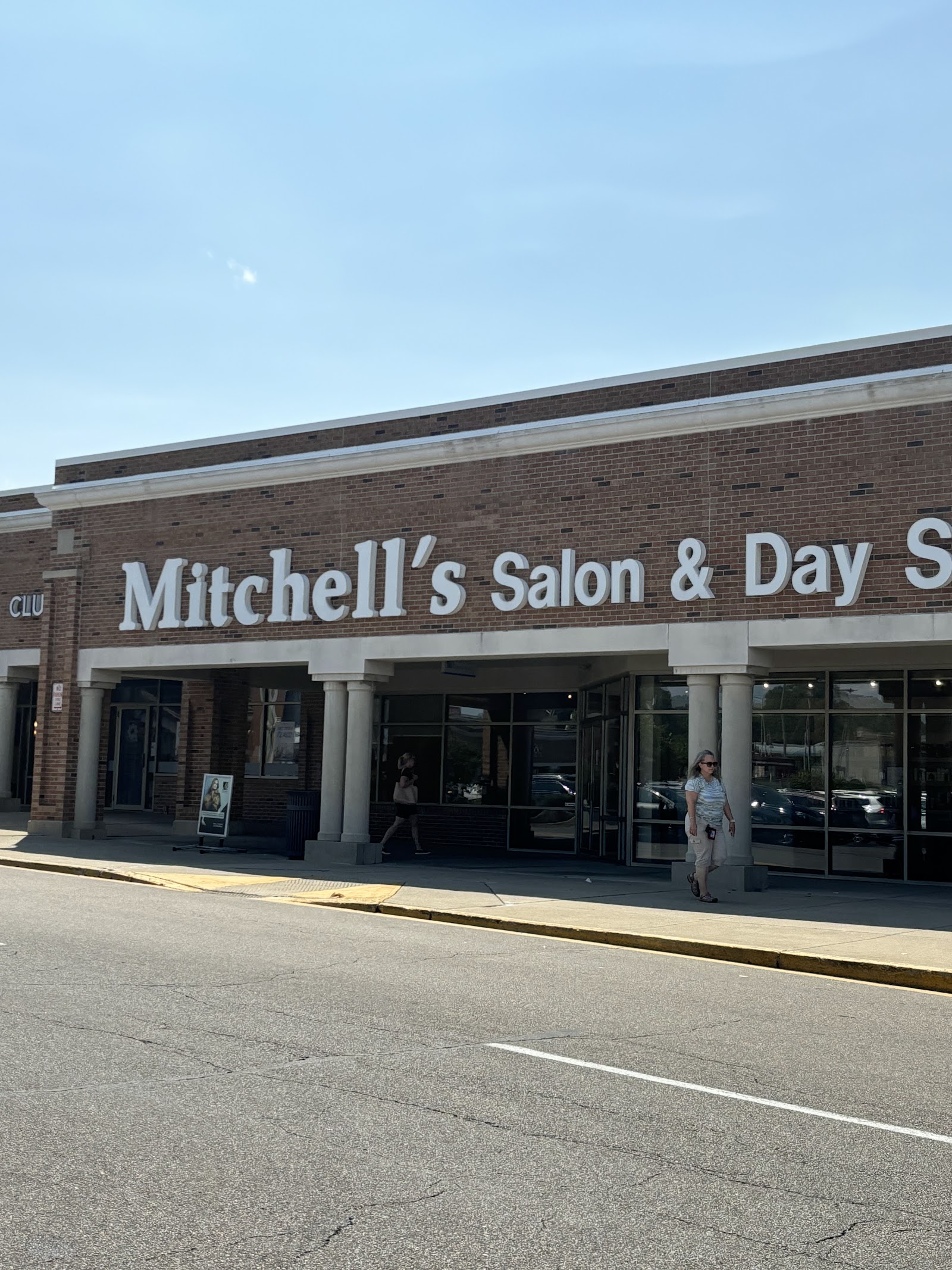 Mitchell's Salon & Day Spa — photo 2