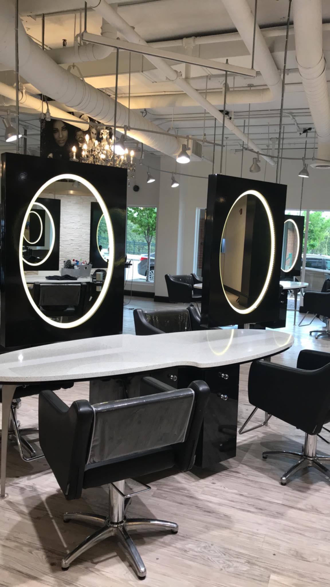 Studio 2200 Salon — photo 2