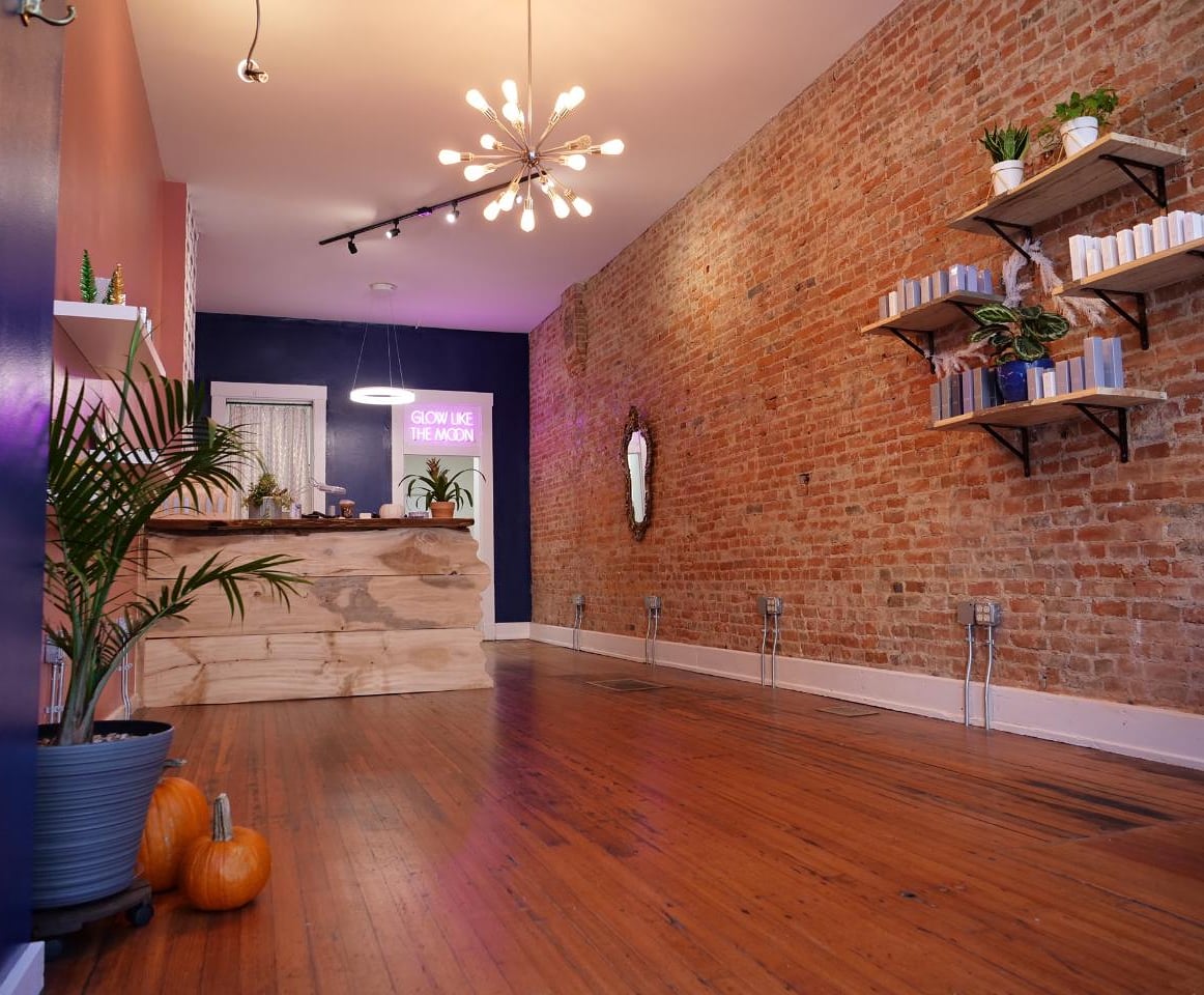 Lunar Beauty Bar — photo 2