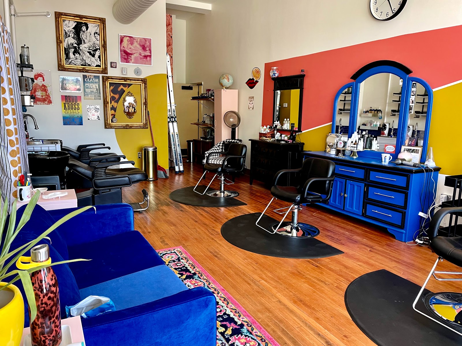 Pretty Things Salon — photo 2