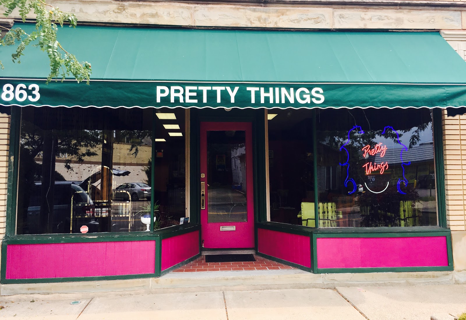 Pretty Things Salon — photo 3