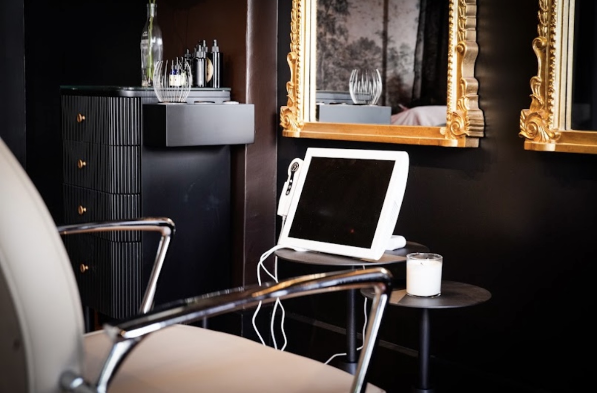The Cleveland Headspa | Scalp & Skin — photo 3