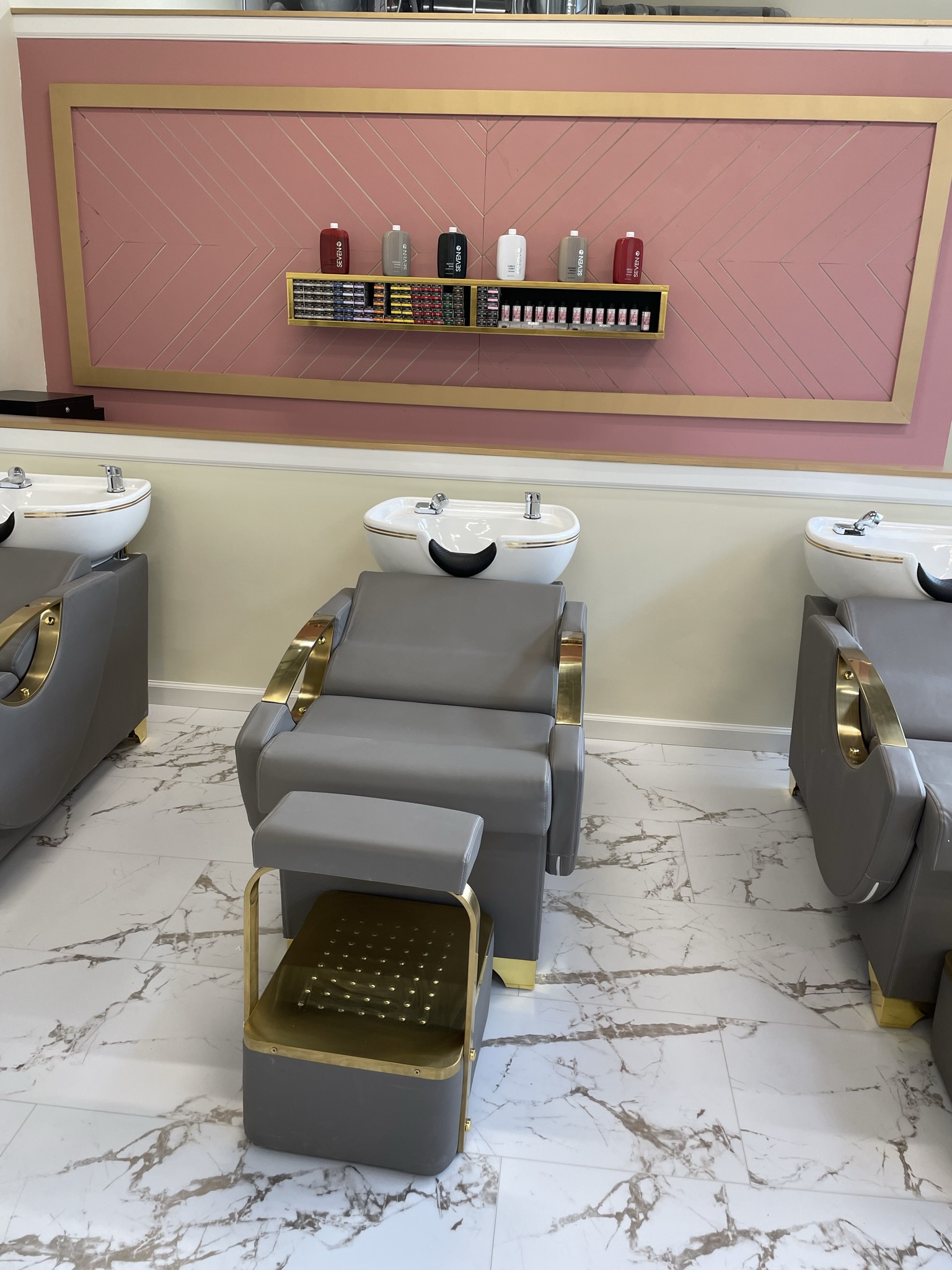 Platinum on 5th Salon — photo 3