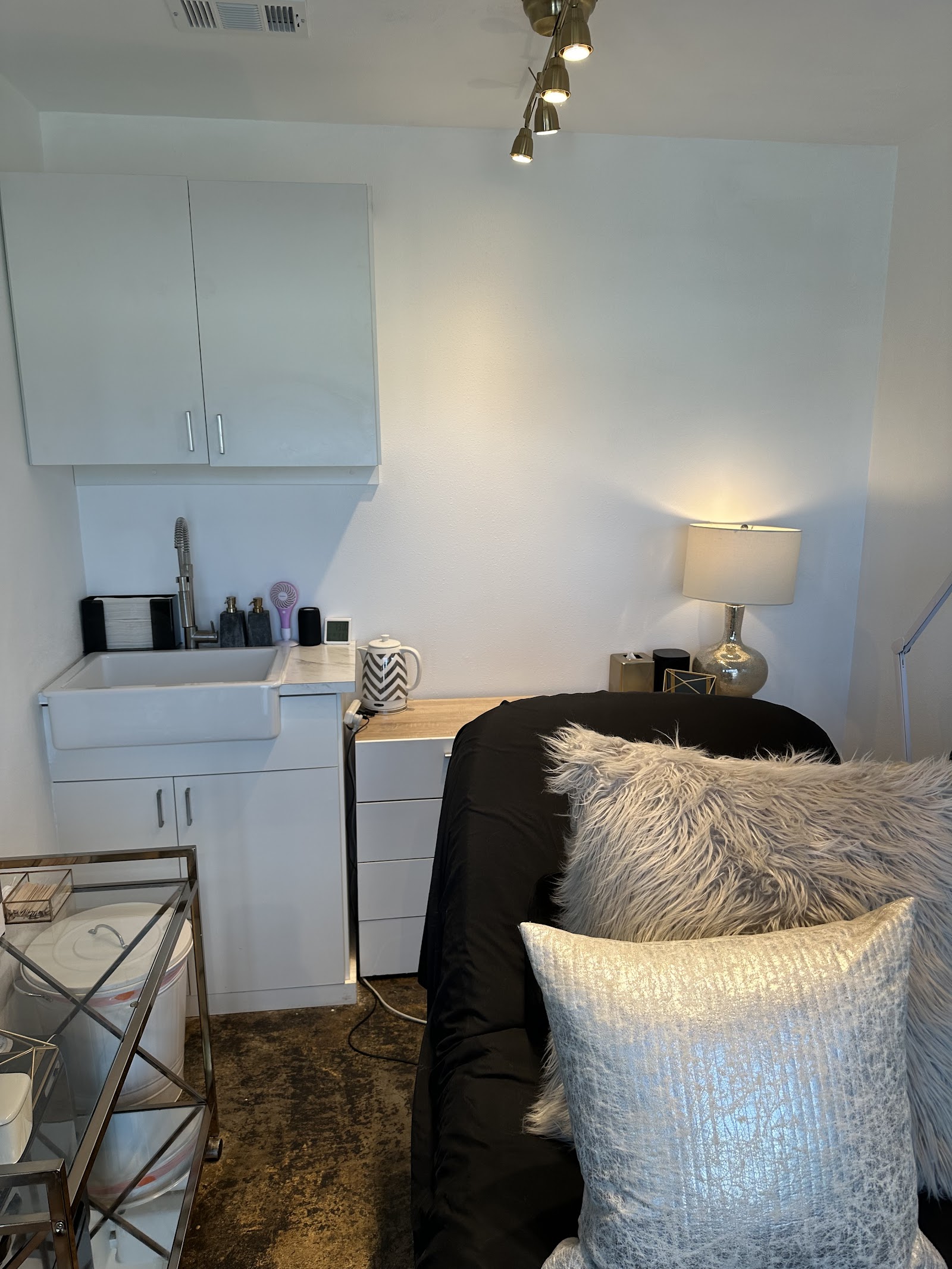 reTREAT Beauty Bar — photo 2