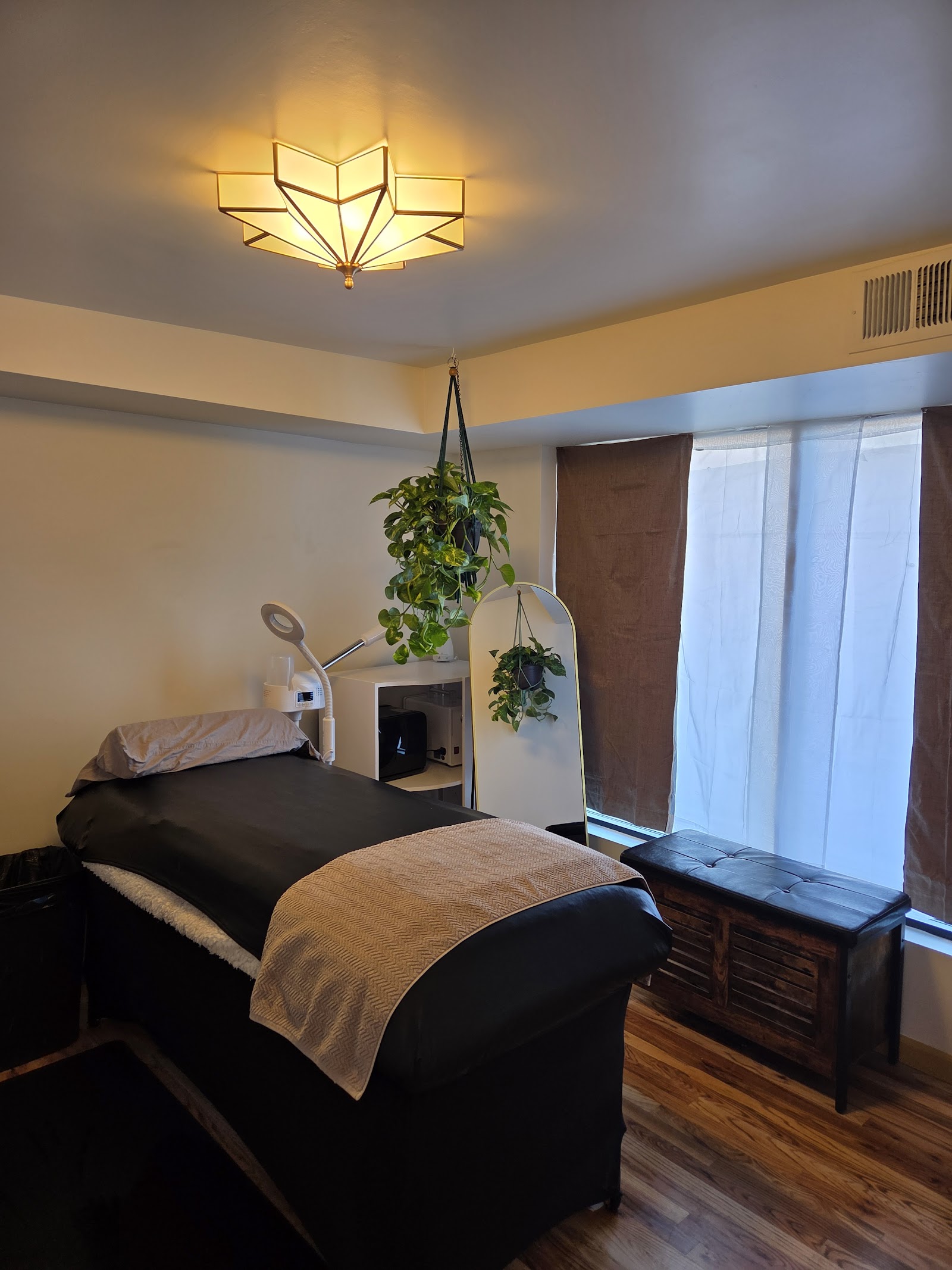 Divine Wax & Co. — photo 2