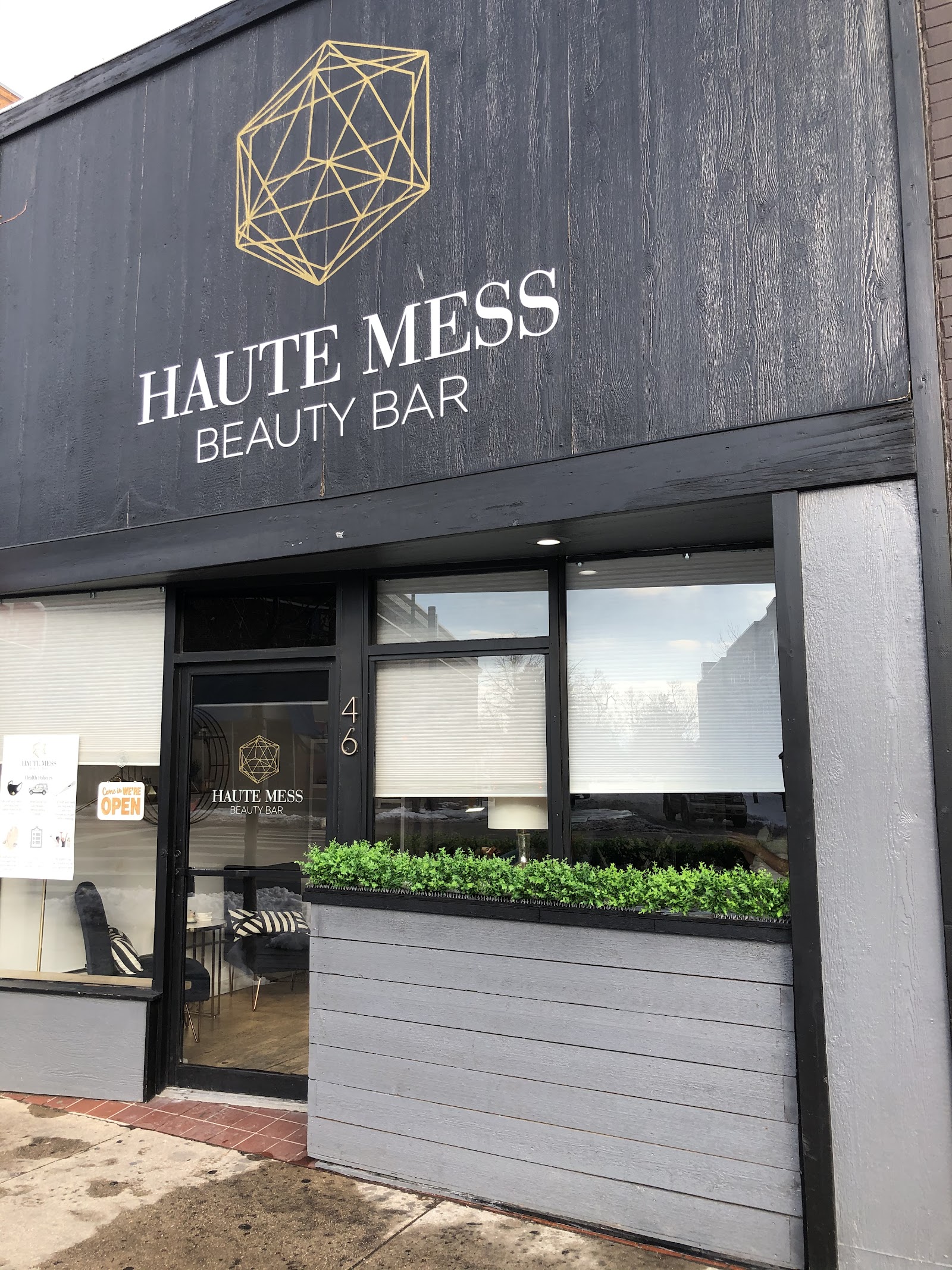Haute Mess Beauty Bar Collective — photo 3